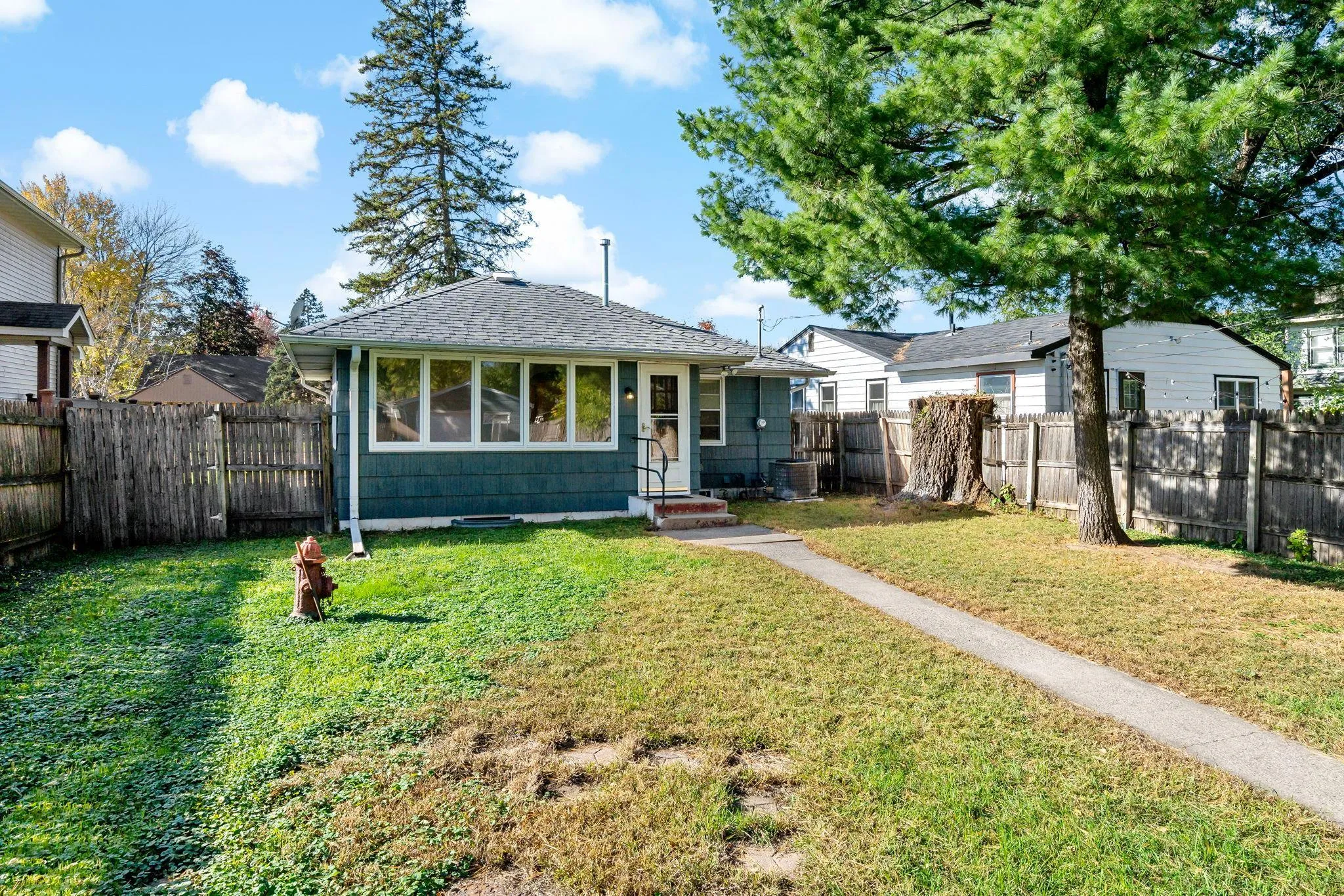 Photo 6 of 4314 Zane N Avenue