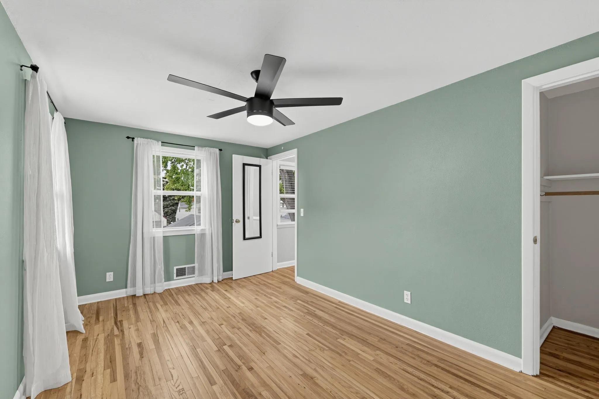 Photo 14 of 3514 3rd Ne Street