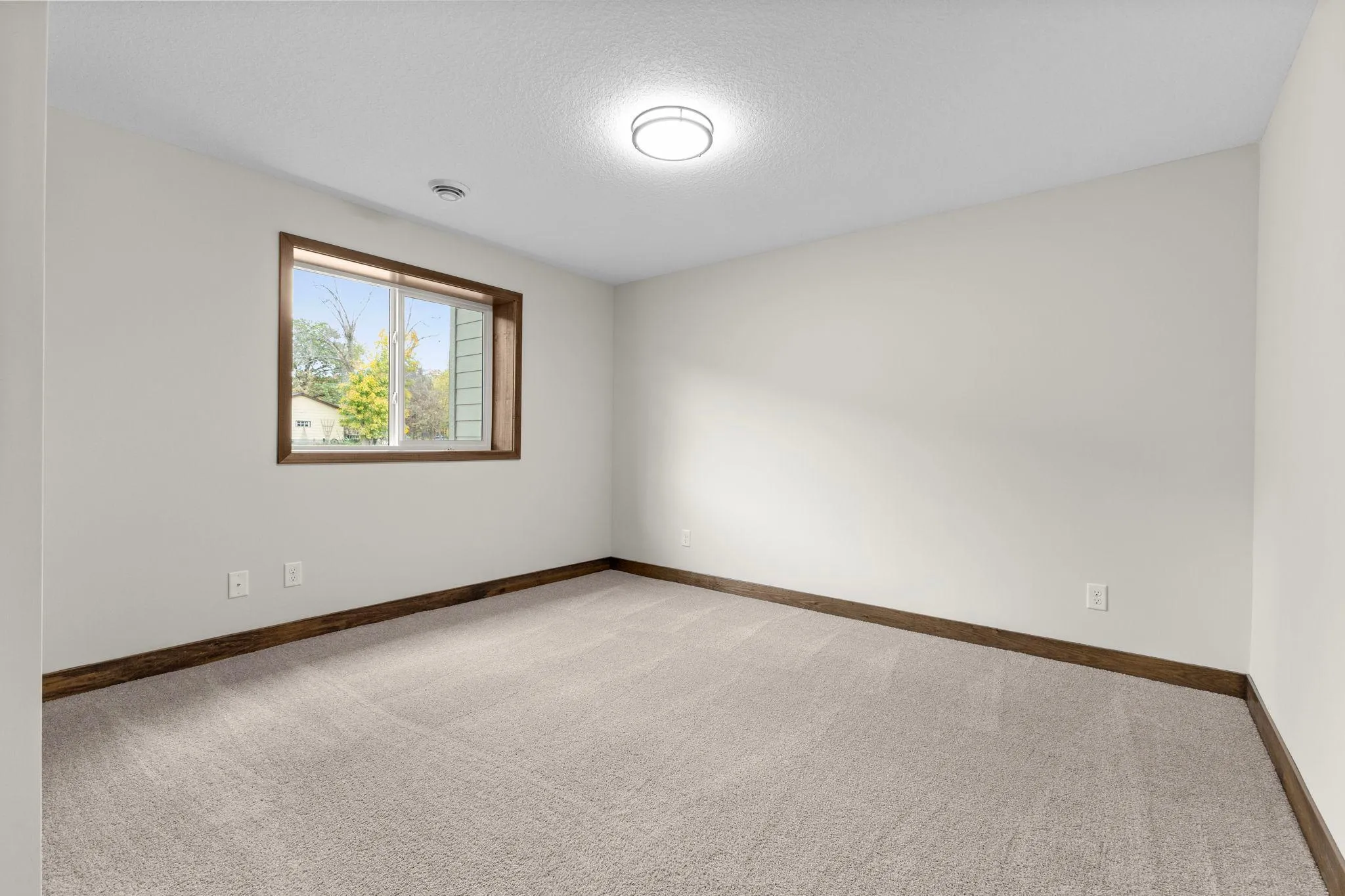 Photo 38 of 15626 Sycamore Street