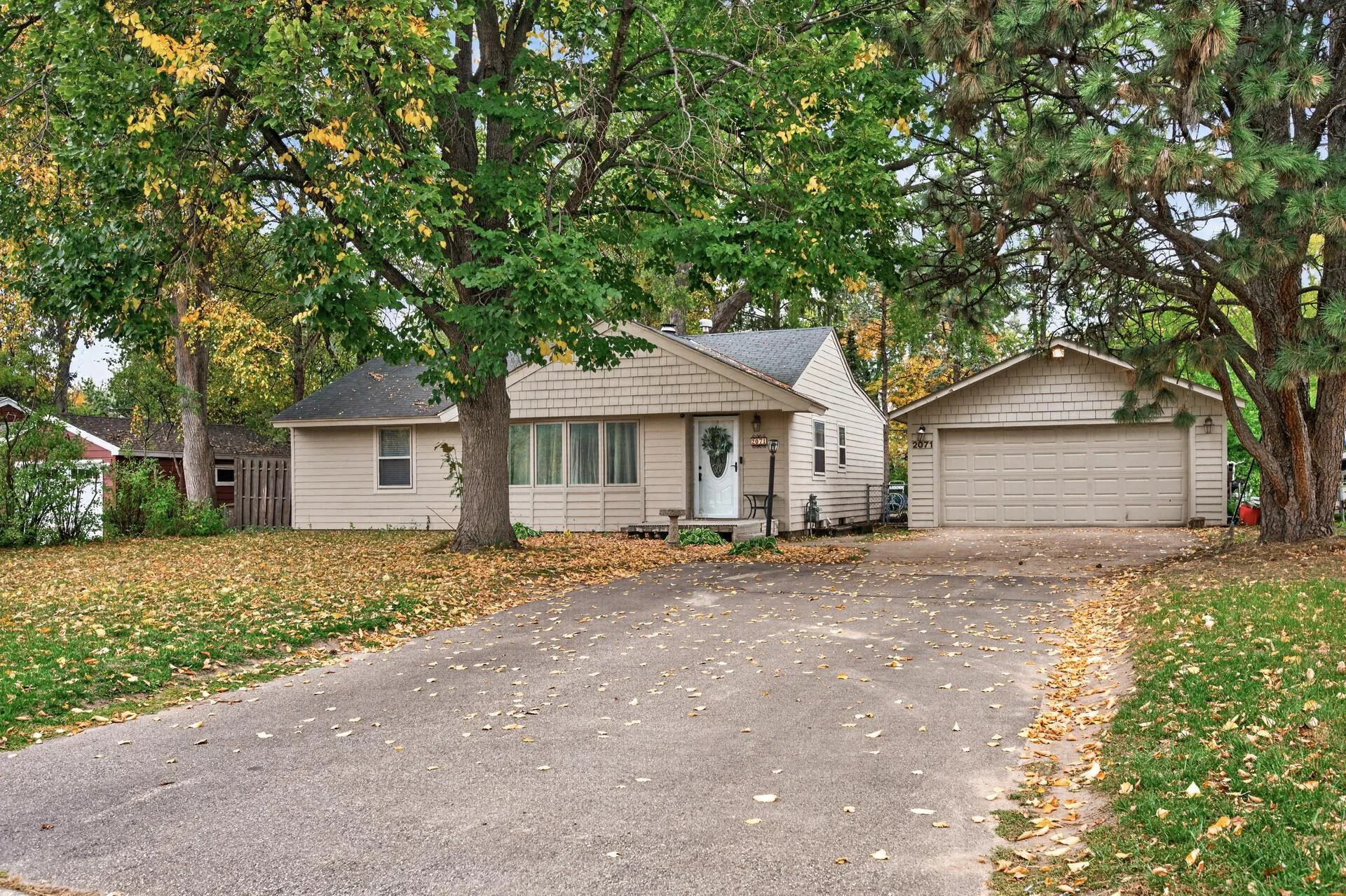 Photo 3 of 2071 Cedar Avenue