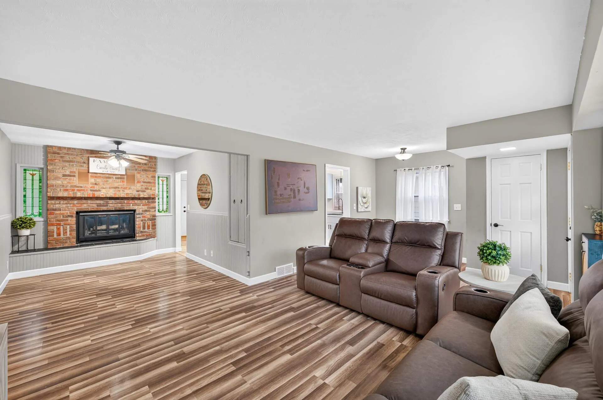 Photo 8 of 2071 Cedar Avenue