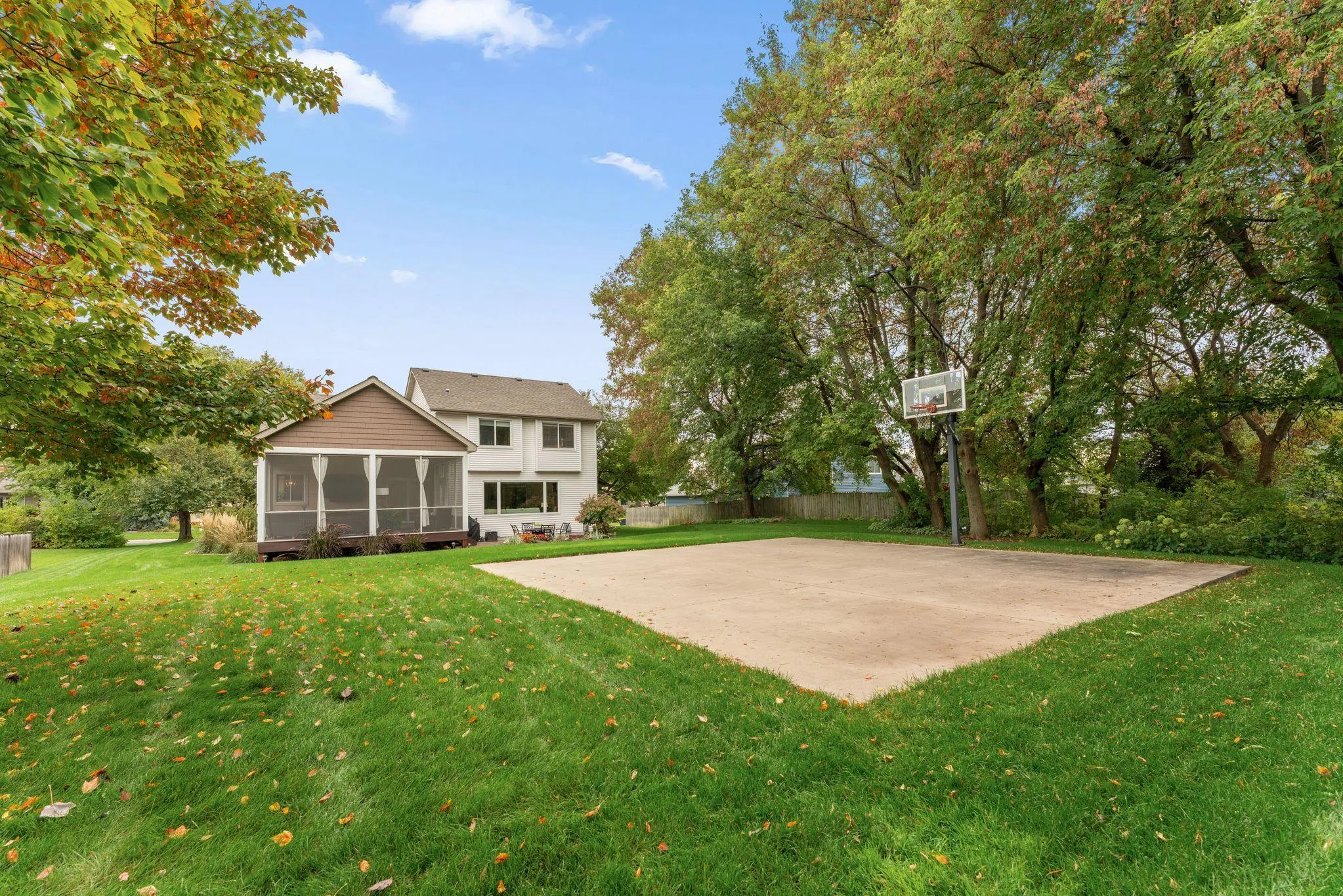 Photo 11 of 16279 Harvard Drive