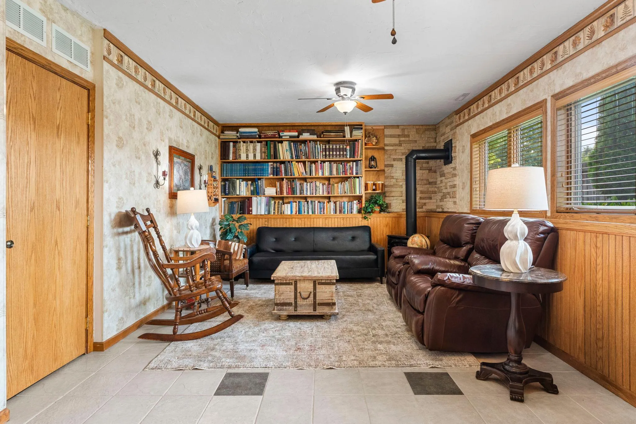 Photo 22 of 1820 Slater Lane