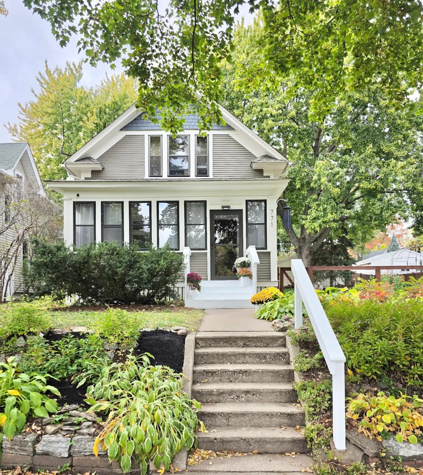 Photo 3 of 771 Ottawa Avenue