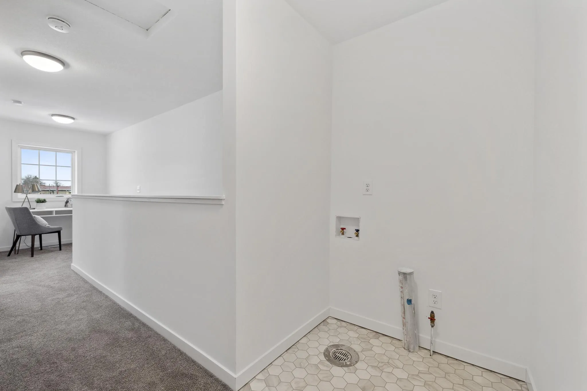 Photo 23 of 2030 James Avenue N