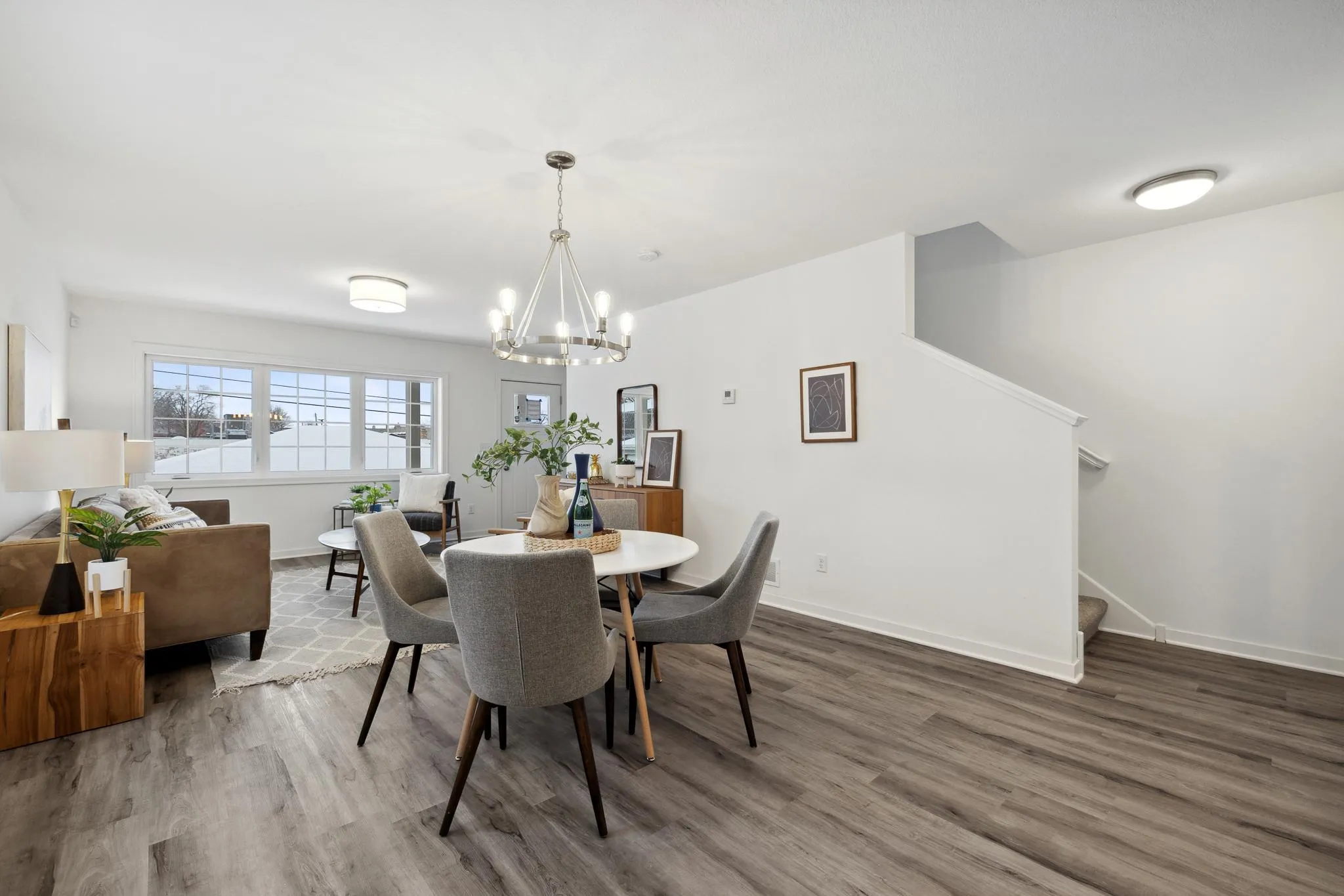 Photo 5 of 2030 James Avenue N