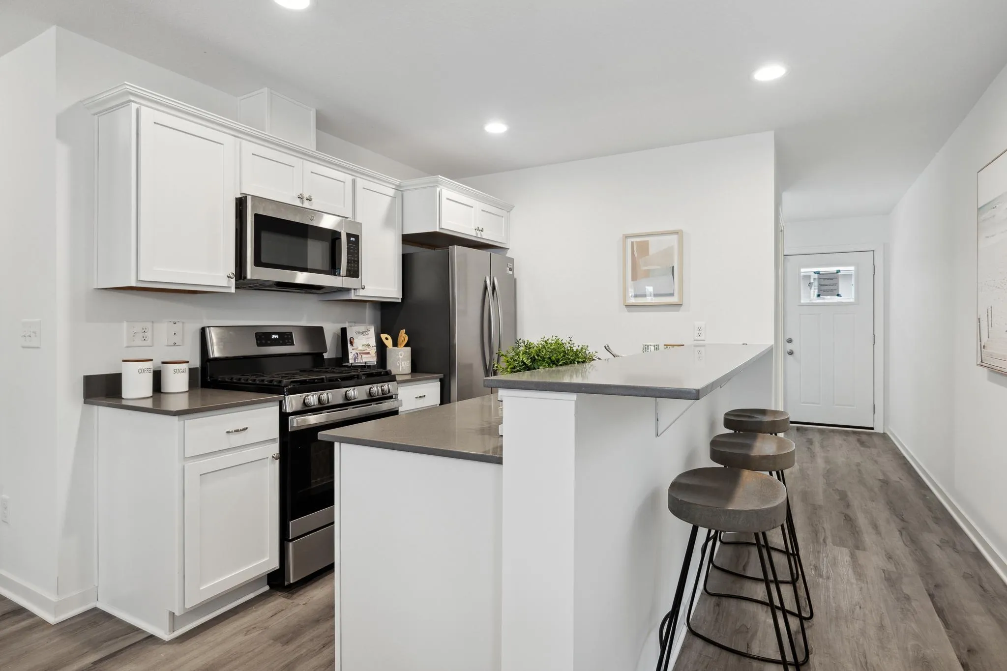 Photo 2 of 2030 James Avenue N