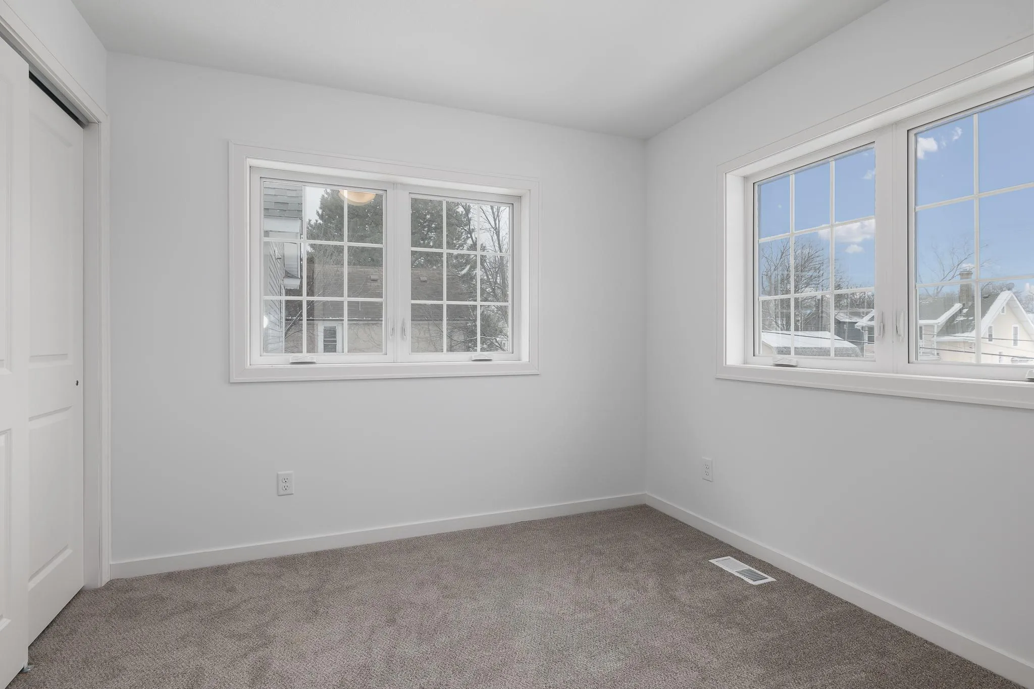 Photo 15 of 2030 James Avenue N