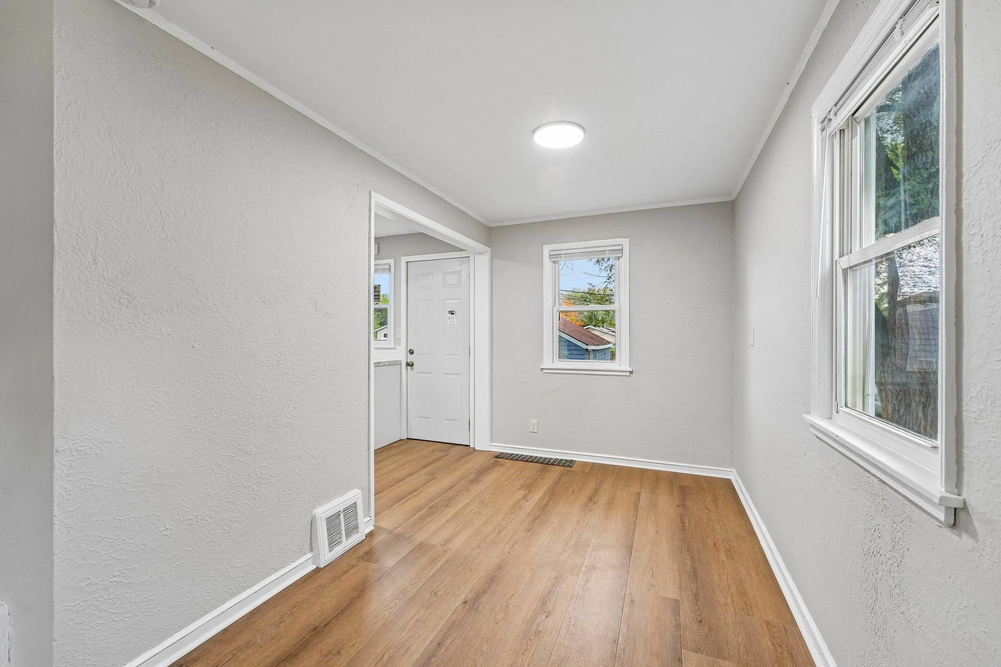 Photo 11 of 5036 N 6th Street
