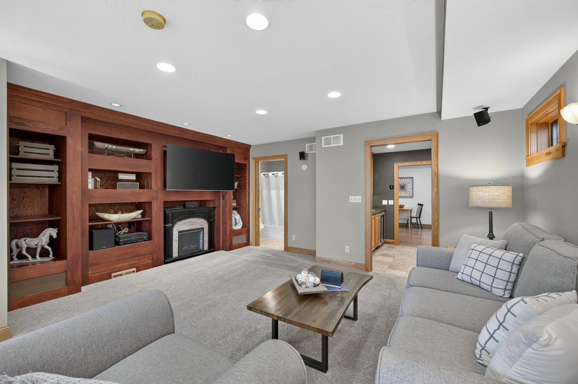 Photo 16 of 2064 Stillwater Street