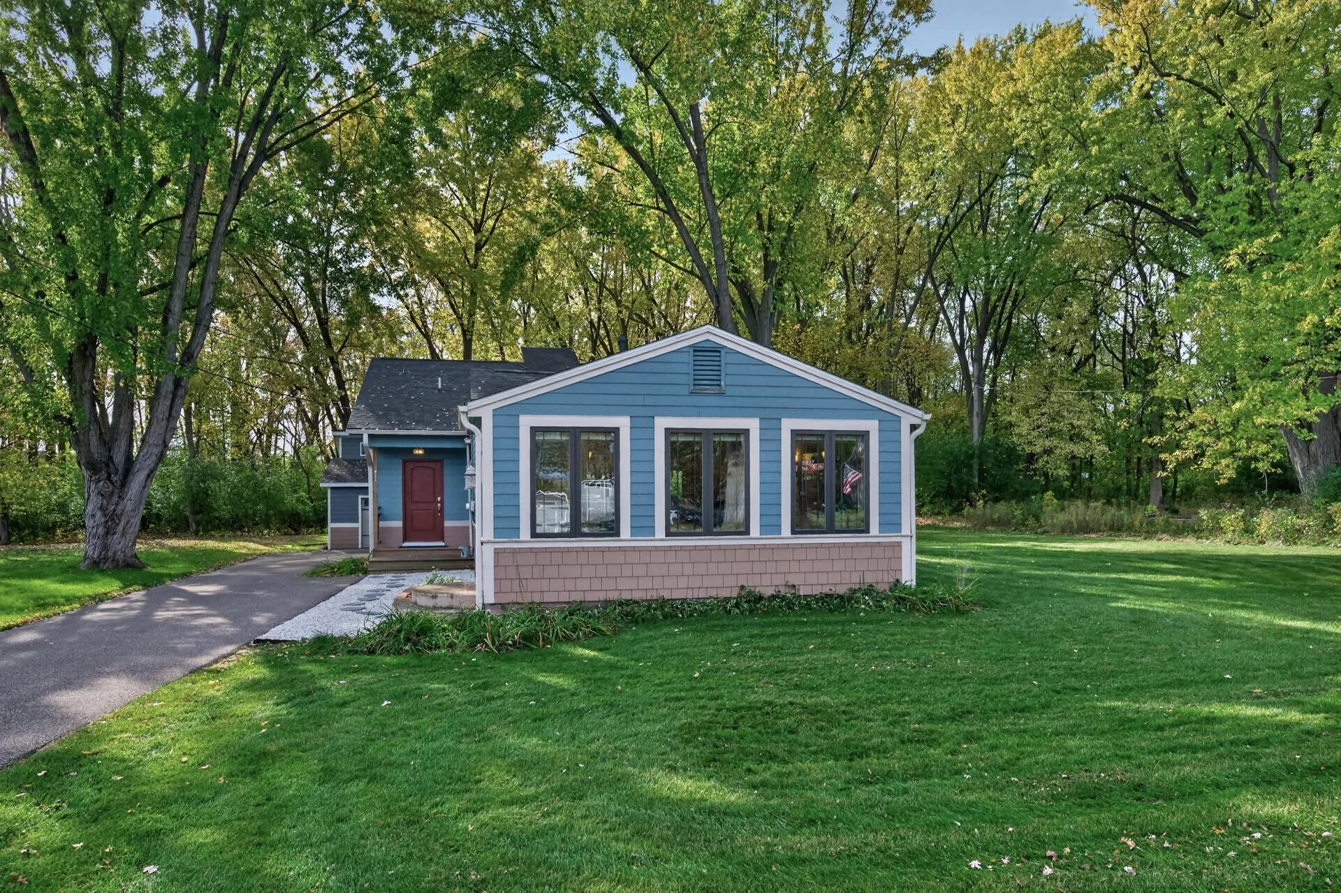 Photo 6 of 2064 Stillwater Street