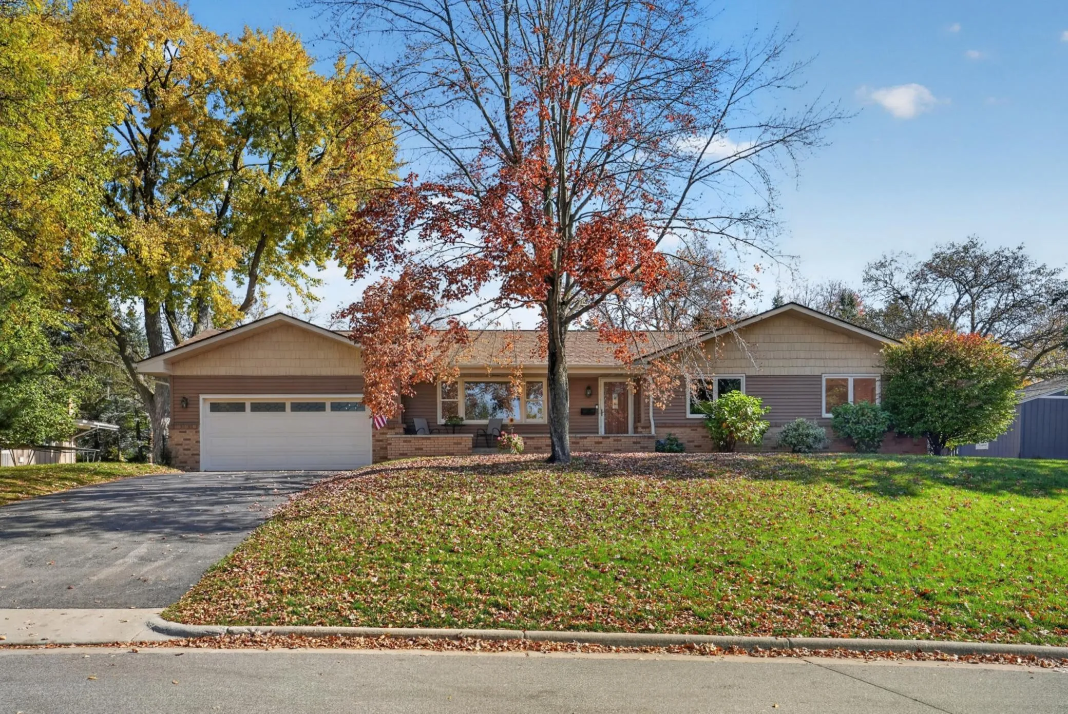 Photo 3 of 5615 Dale Avenue