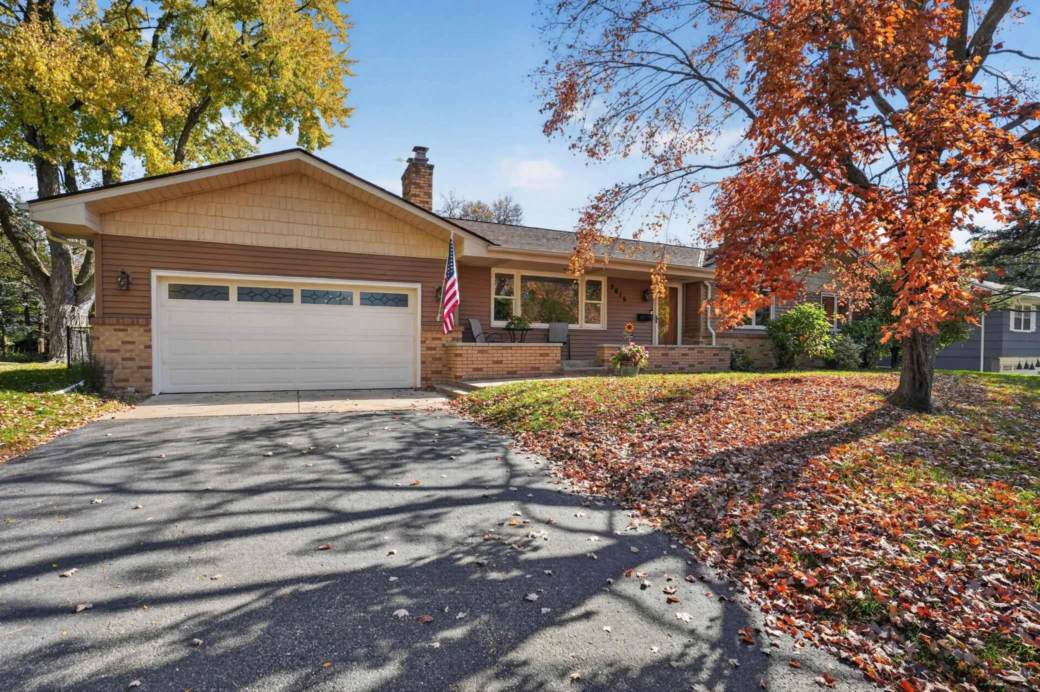 Photo 4 of 5615 Dale Avenue