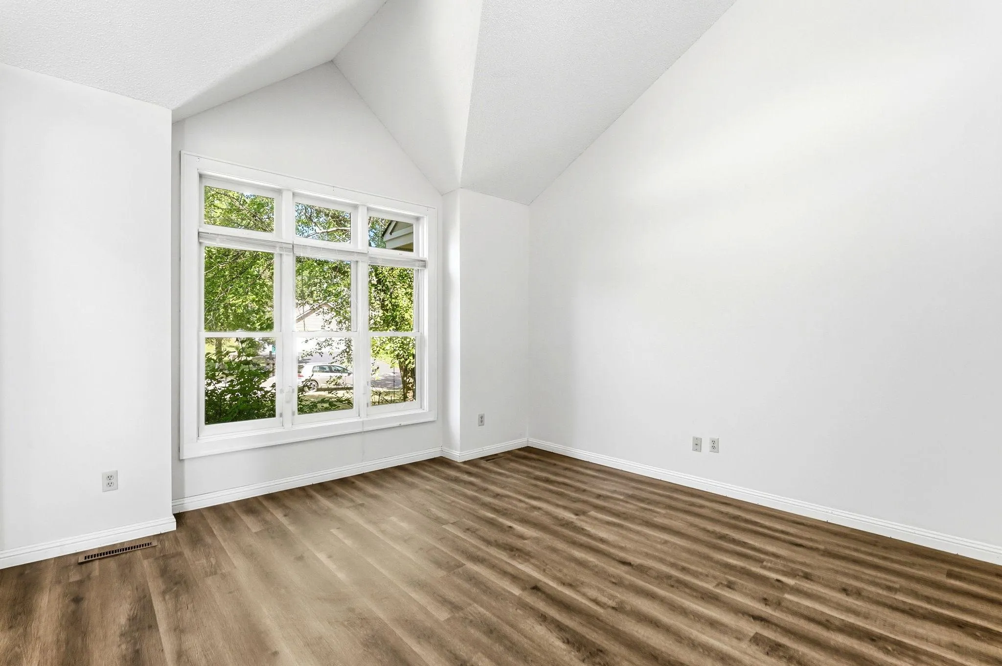Photo 6 of 8843 Blackoaks N Lane