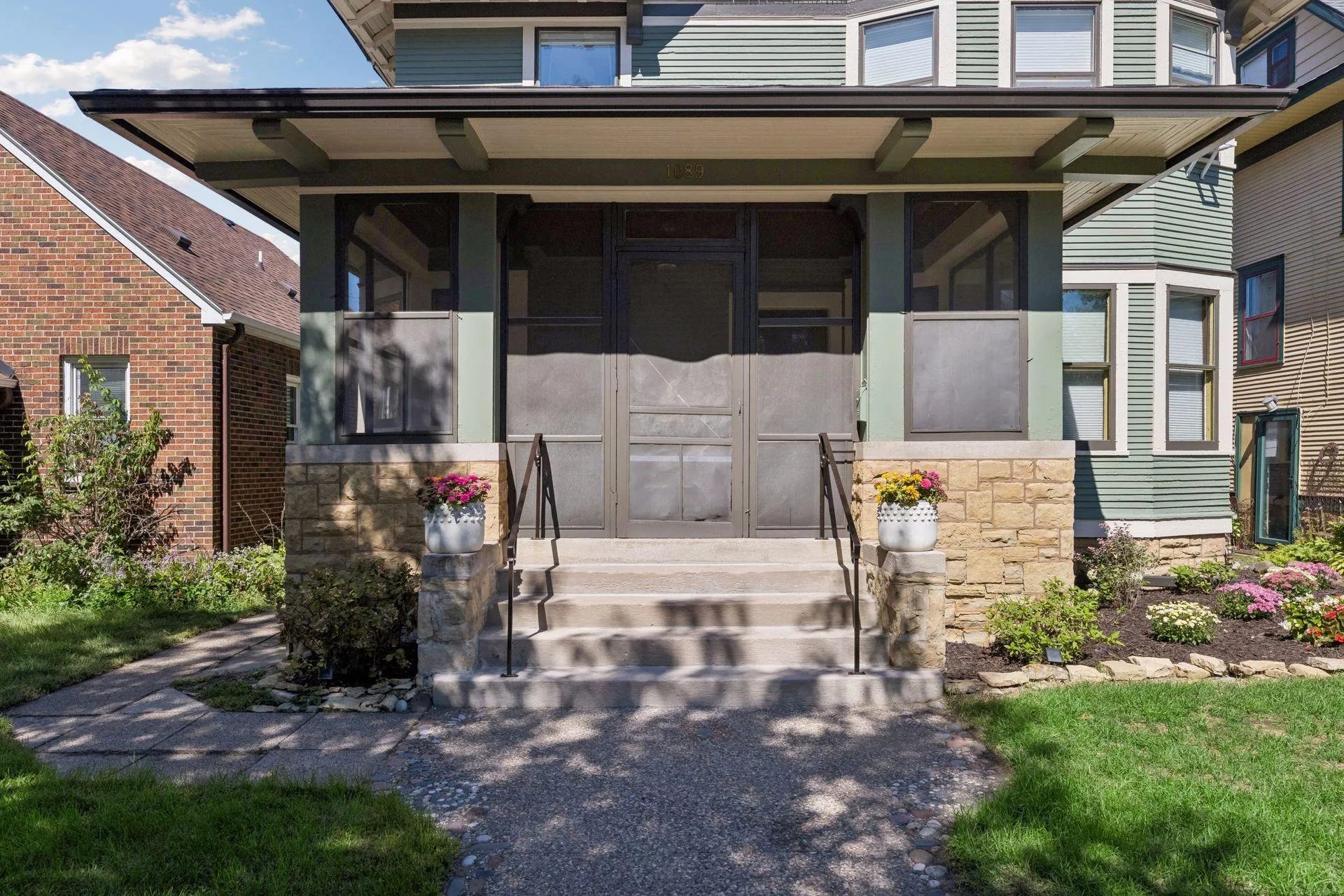 Photo 3 of 1089 Lincoln Avenue