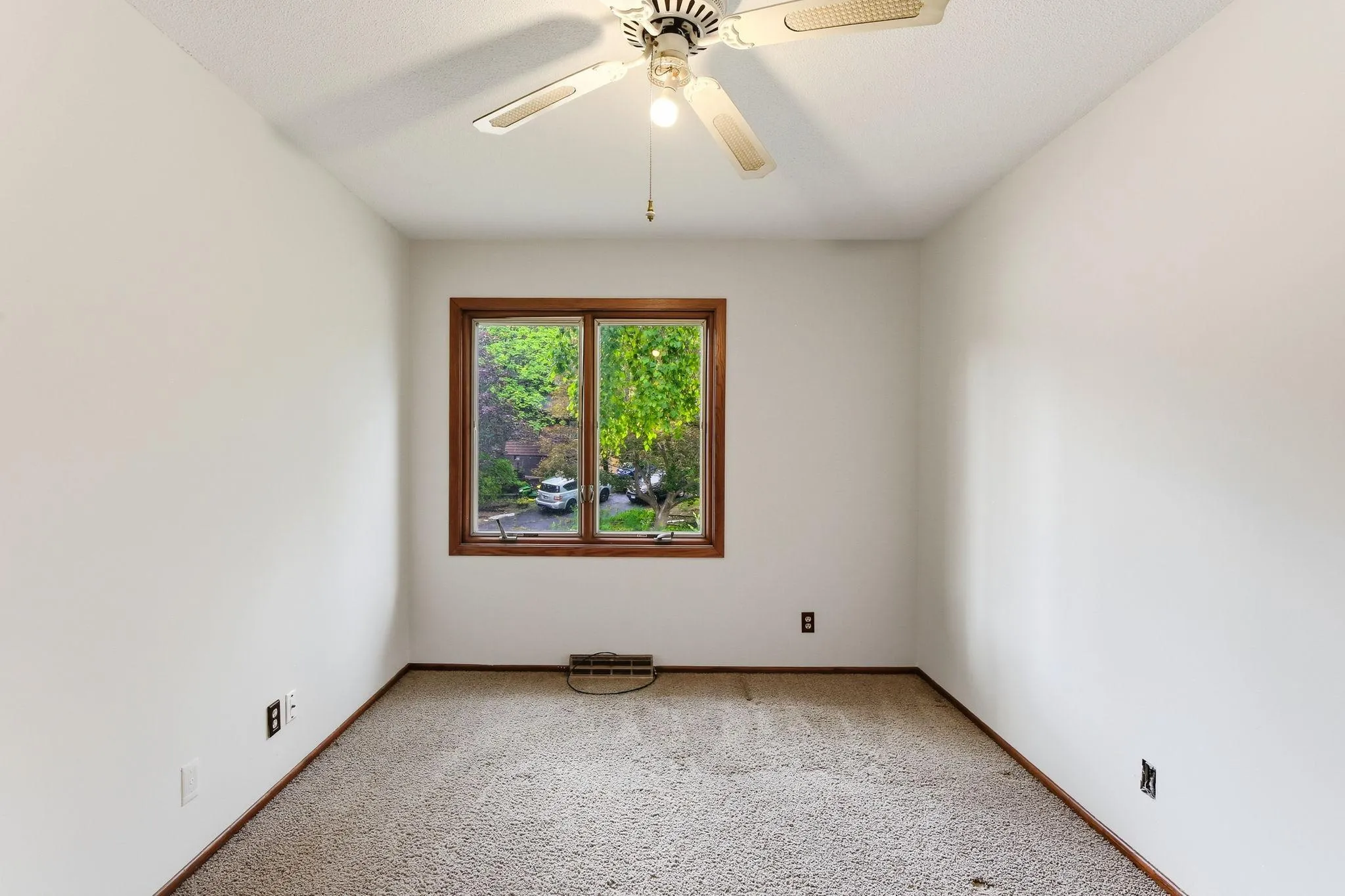 Photo 16 of 13121 Upton S Avenue