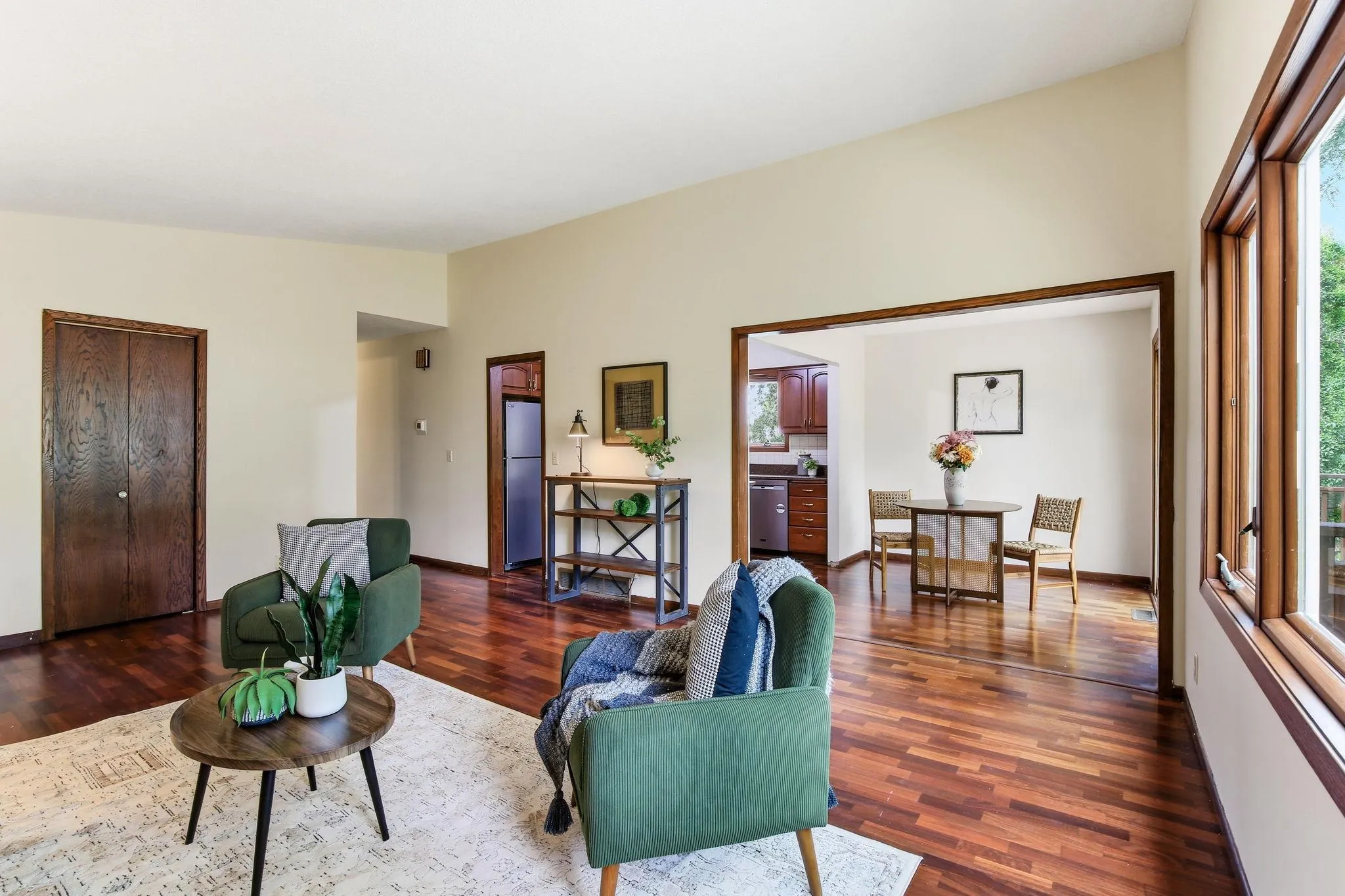 Photo 5 of 13121 Upton S Avenue