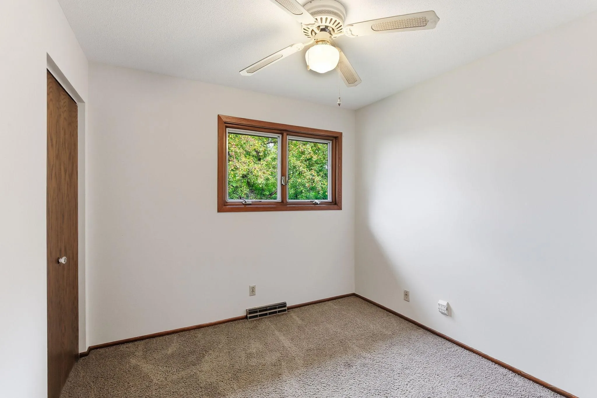 Photo 14 of 13121 Upton S Avenue