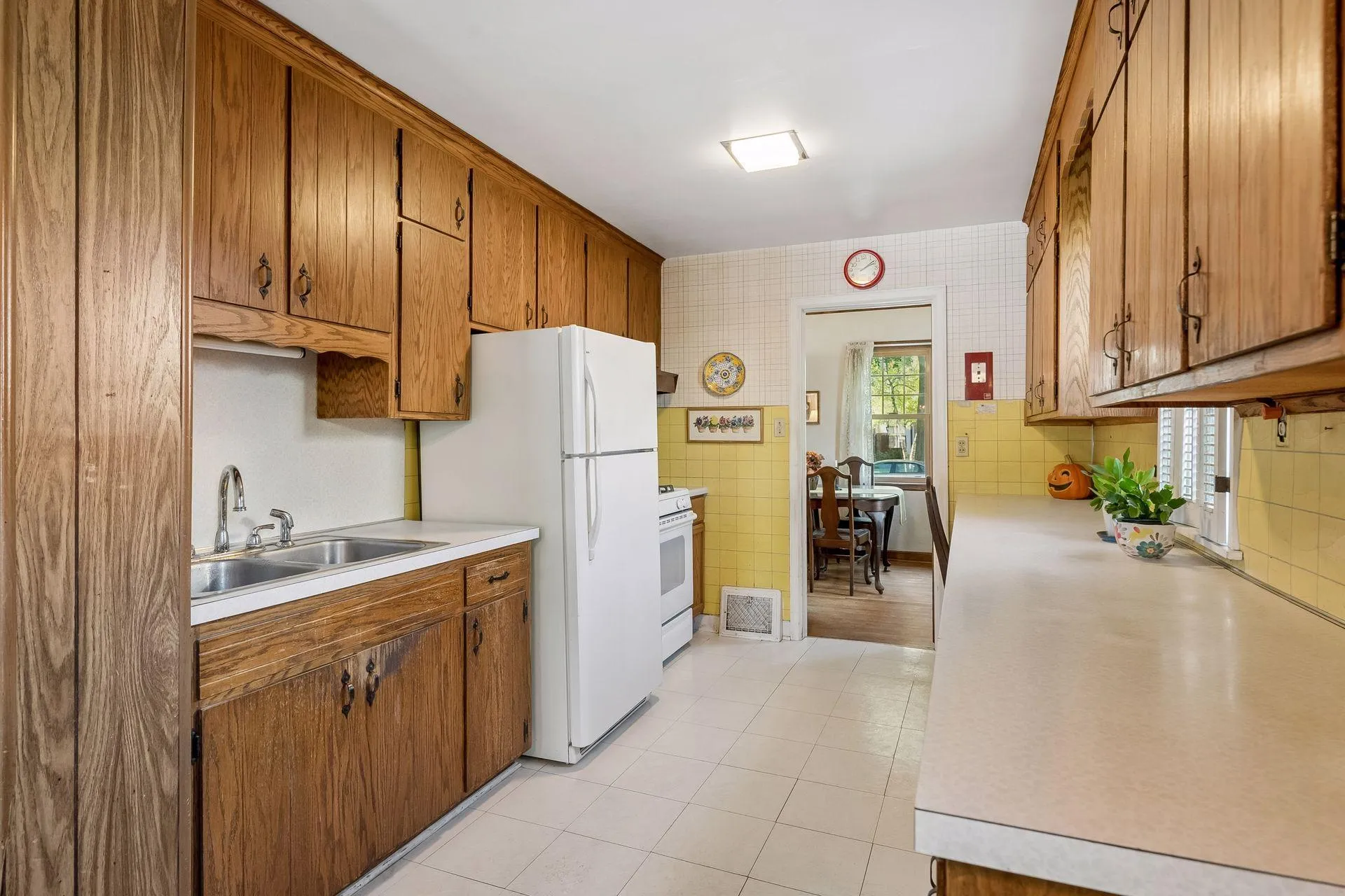 Photo 12 of 4641 14th S Avenue