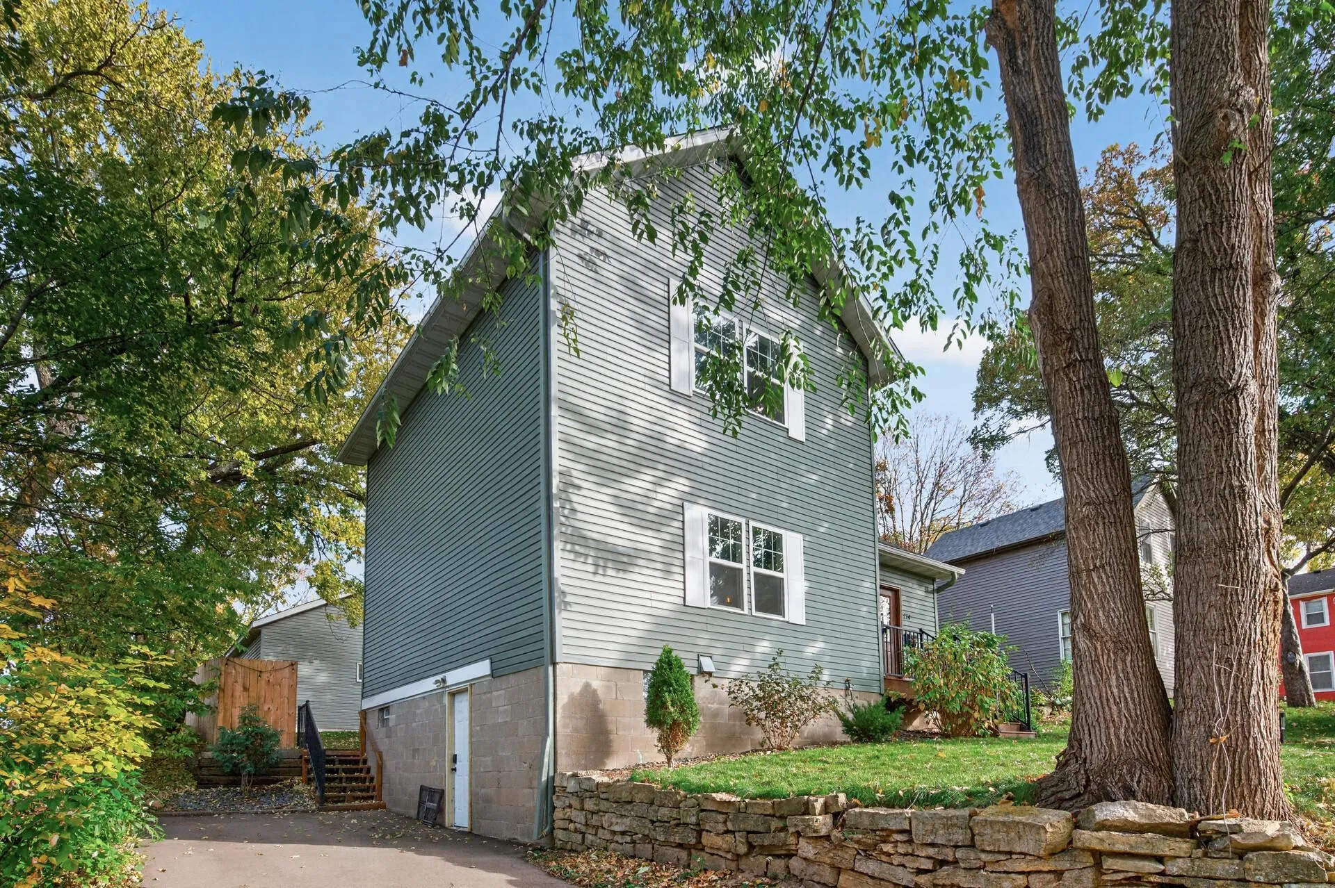 Photo 3 of 214 N 8th Street