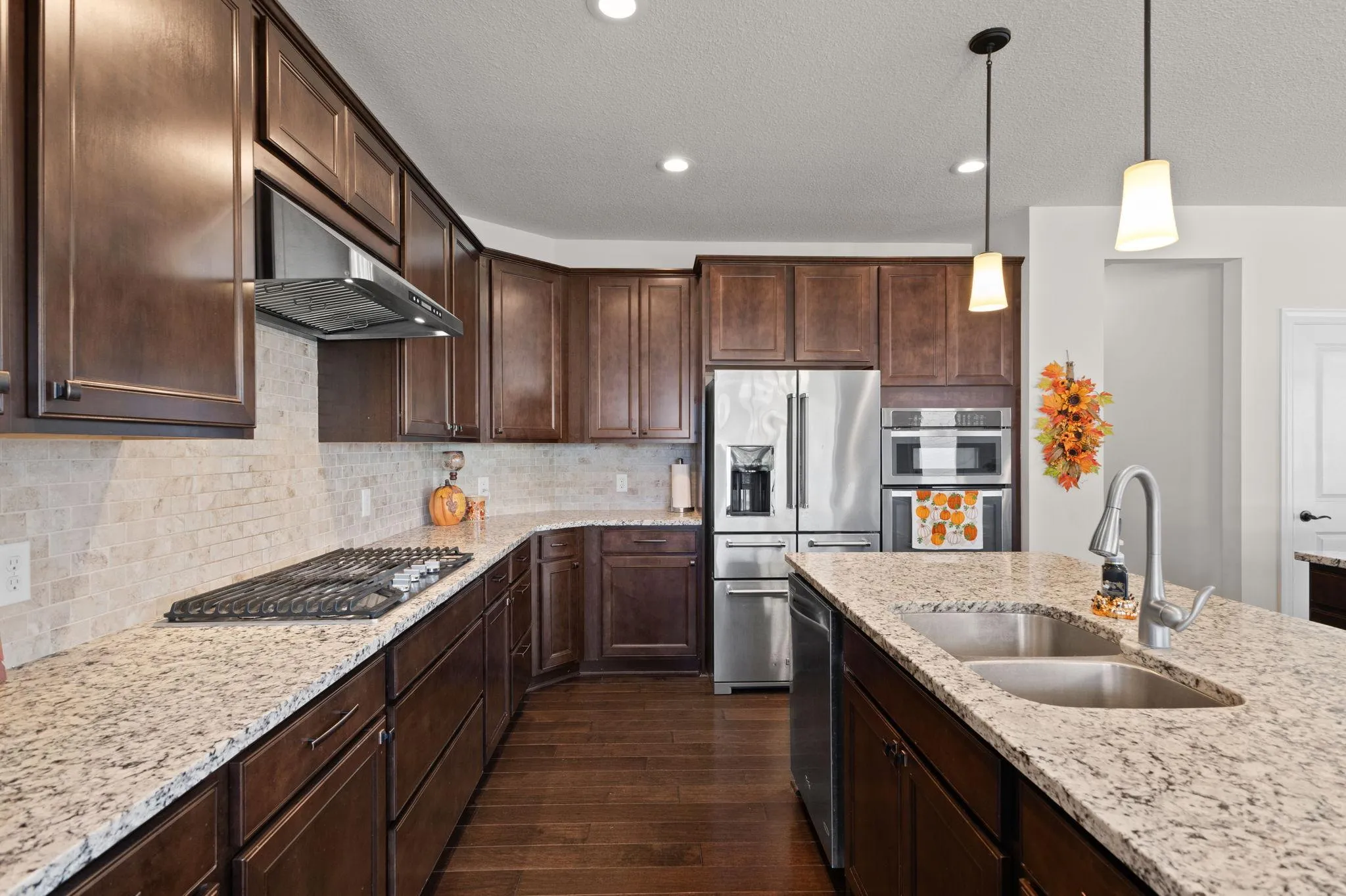 Photo 17 of 1540 Deephaven Drive