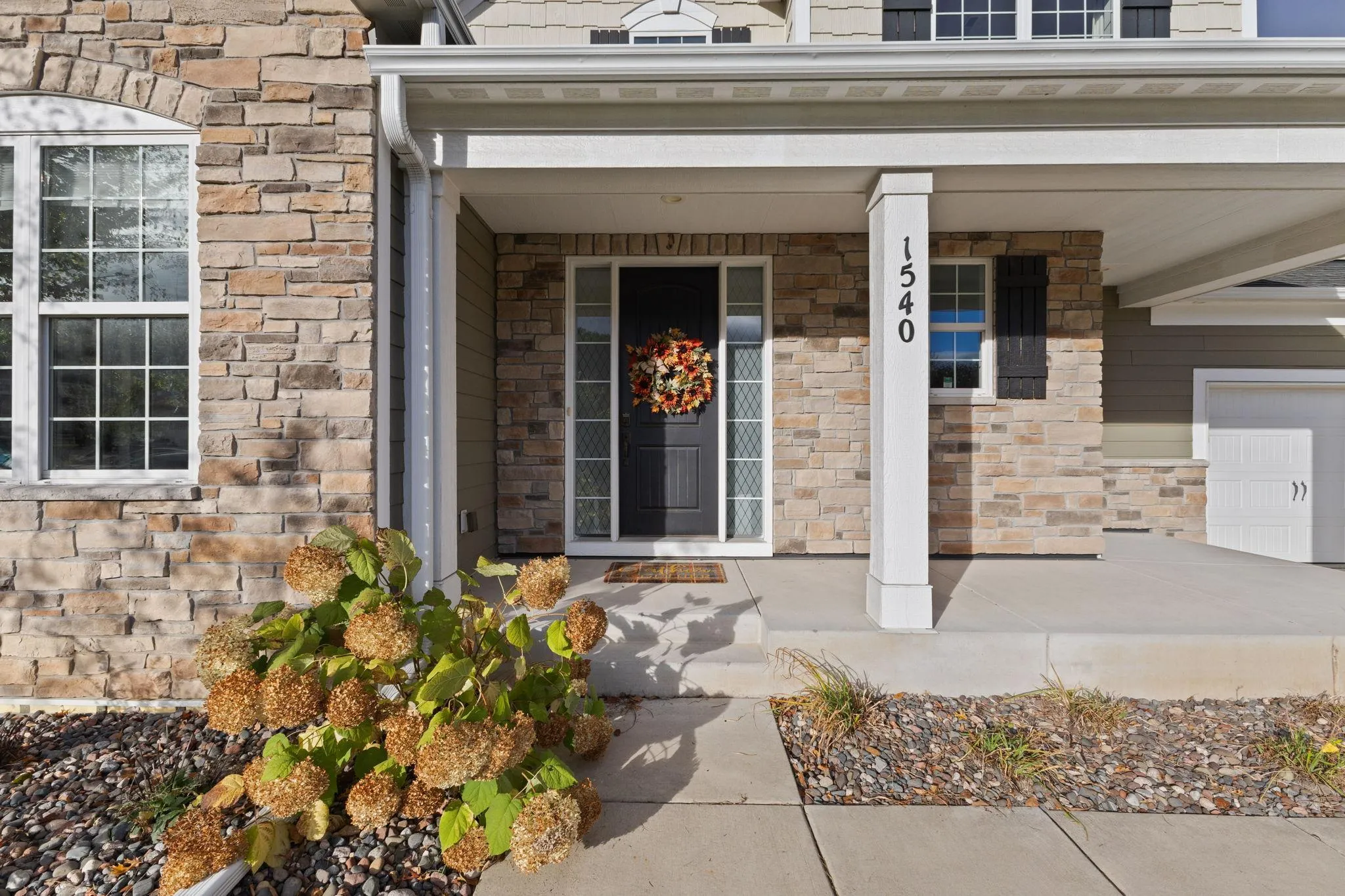 Photo 4 of 1540 Deephaven Drive