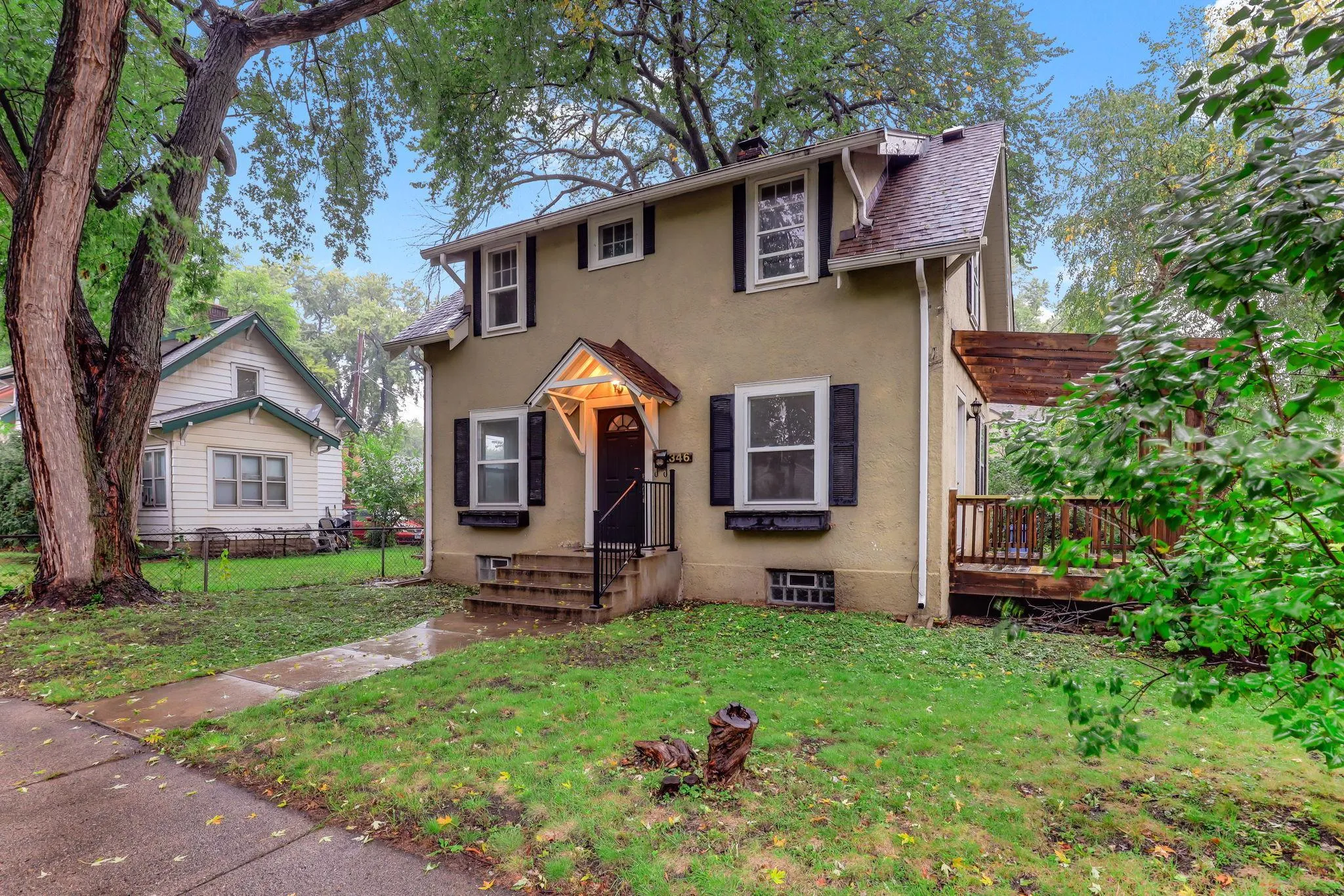 Photo 2 of 346 E 50th Street