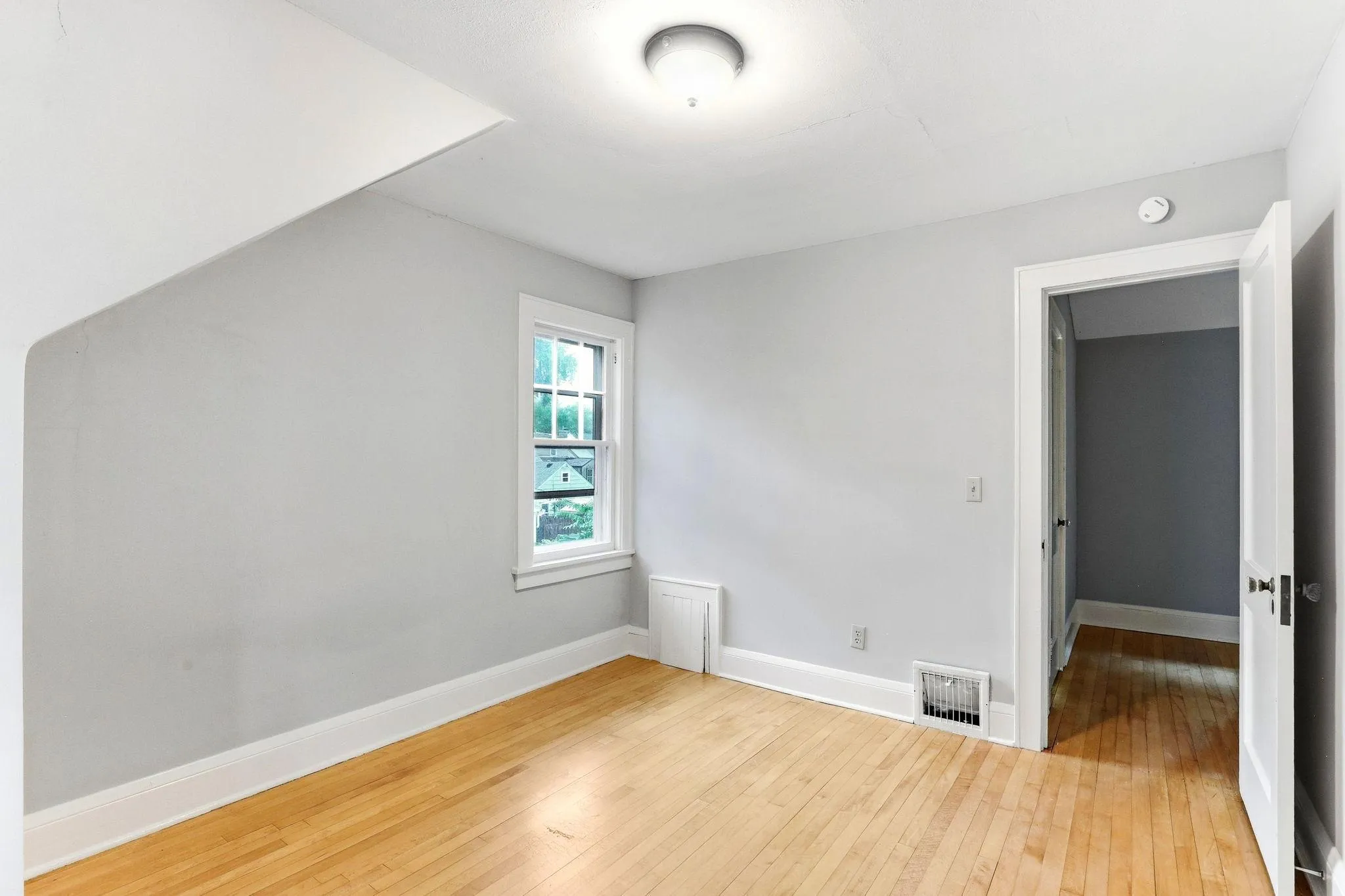 Photo 15 of 346 E 50th Street