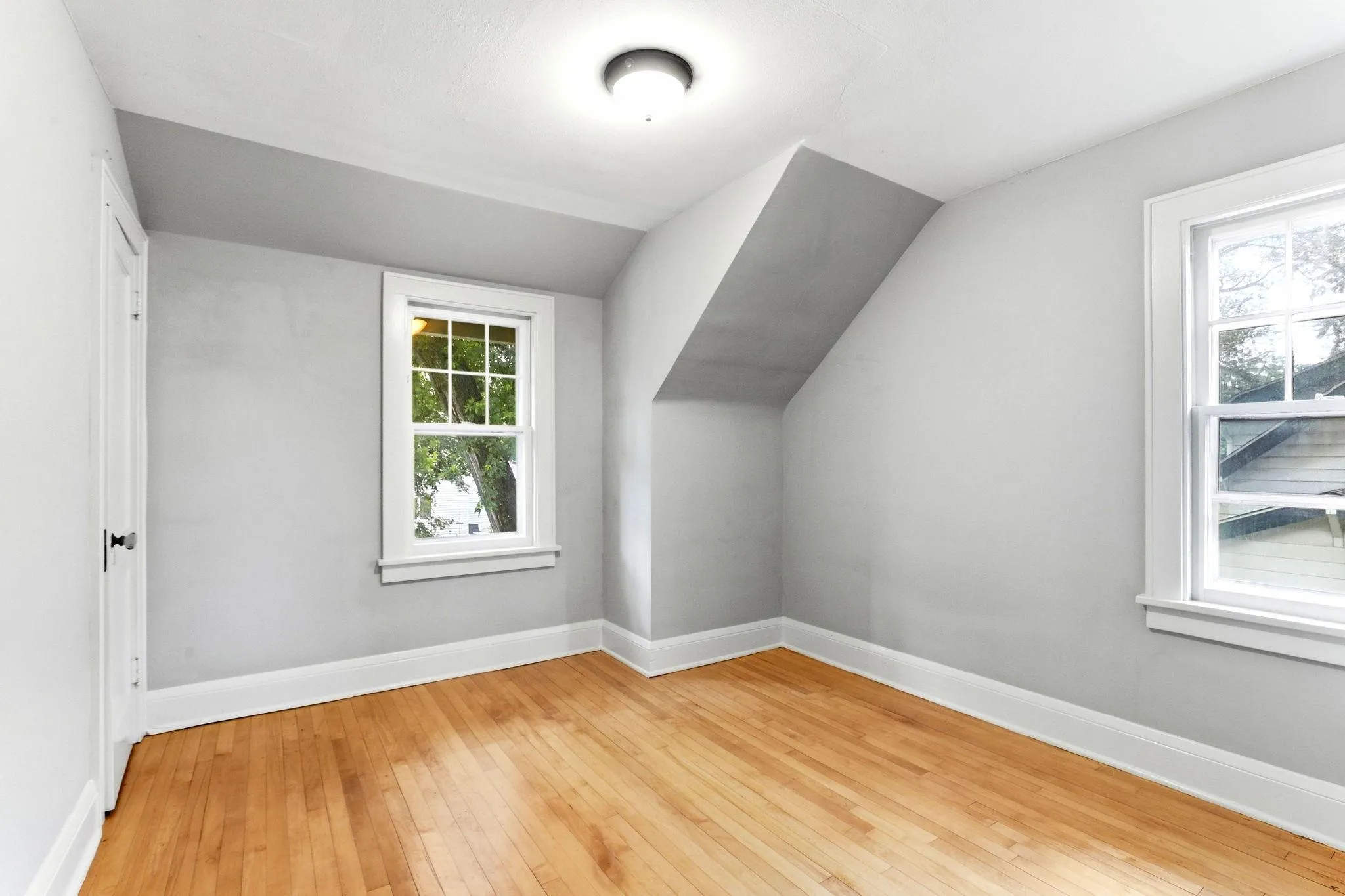Photo 14 of 346 E 50th Street