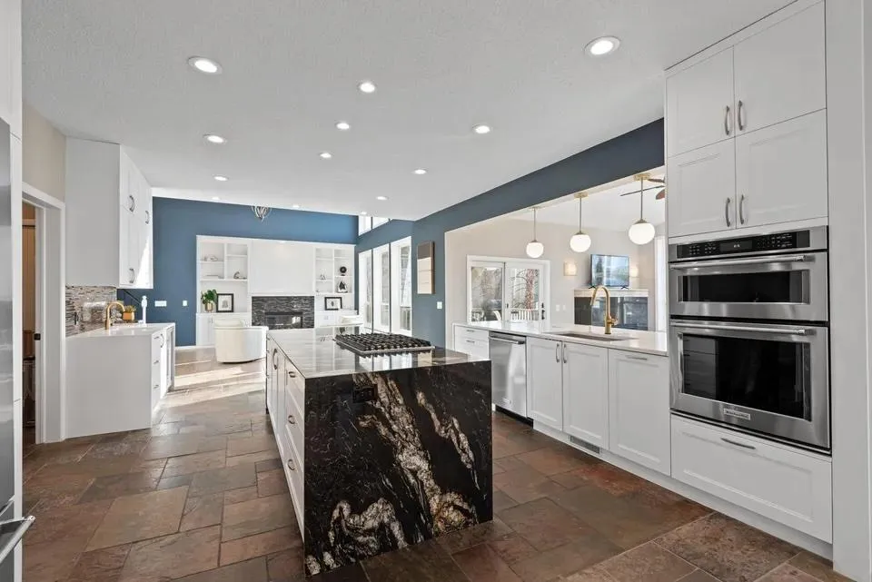 Photo 9 of 10948 Eagle View Circle