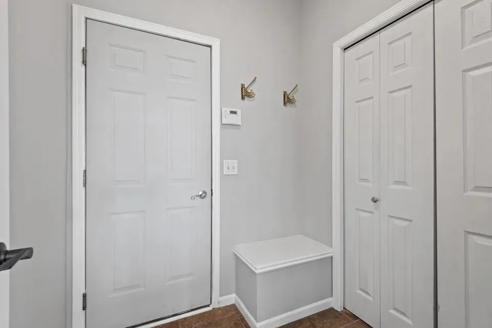 Photo 17 of 10948 Eagle View Circle