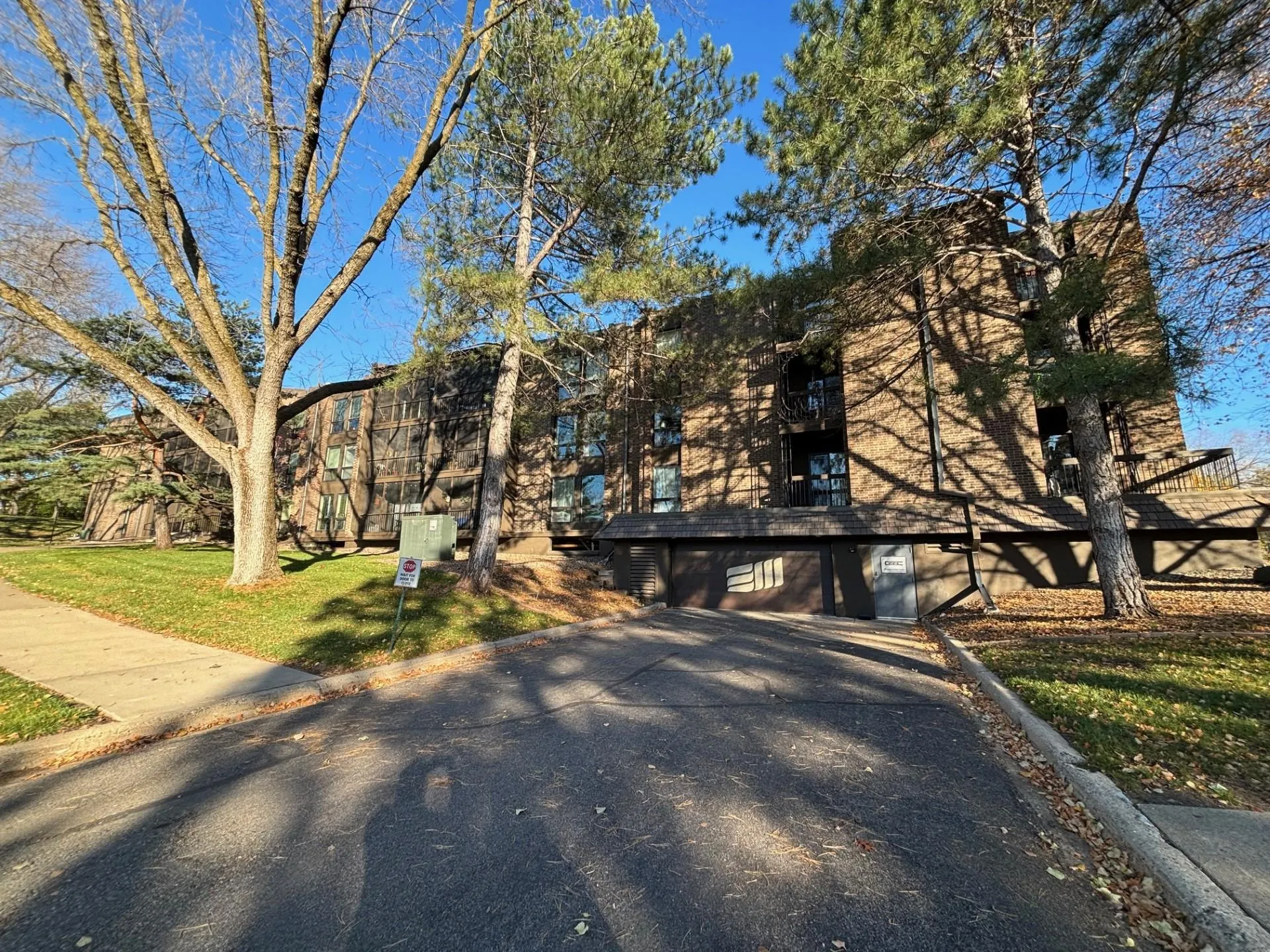 Photo 36 of 6075 Lincoln Drive Unit 201