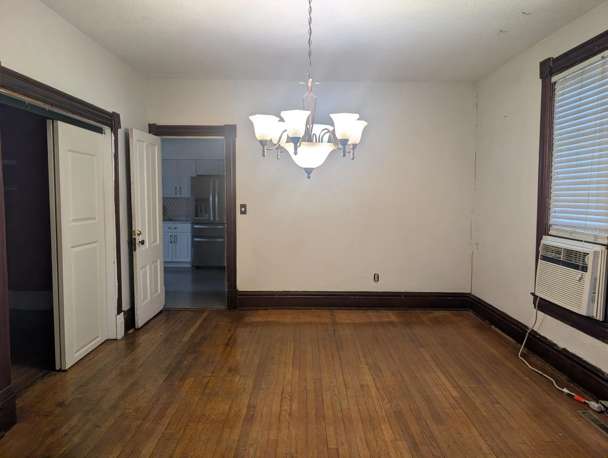 Photo 3 of 315 Chatsworth N Street