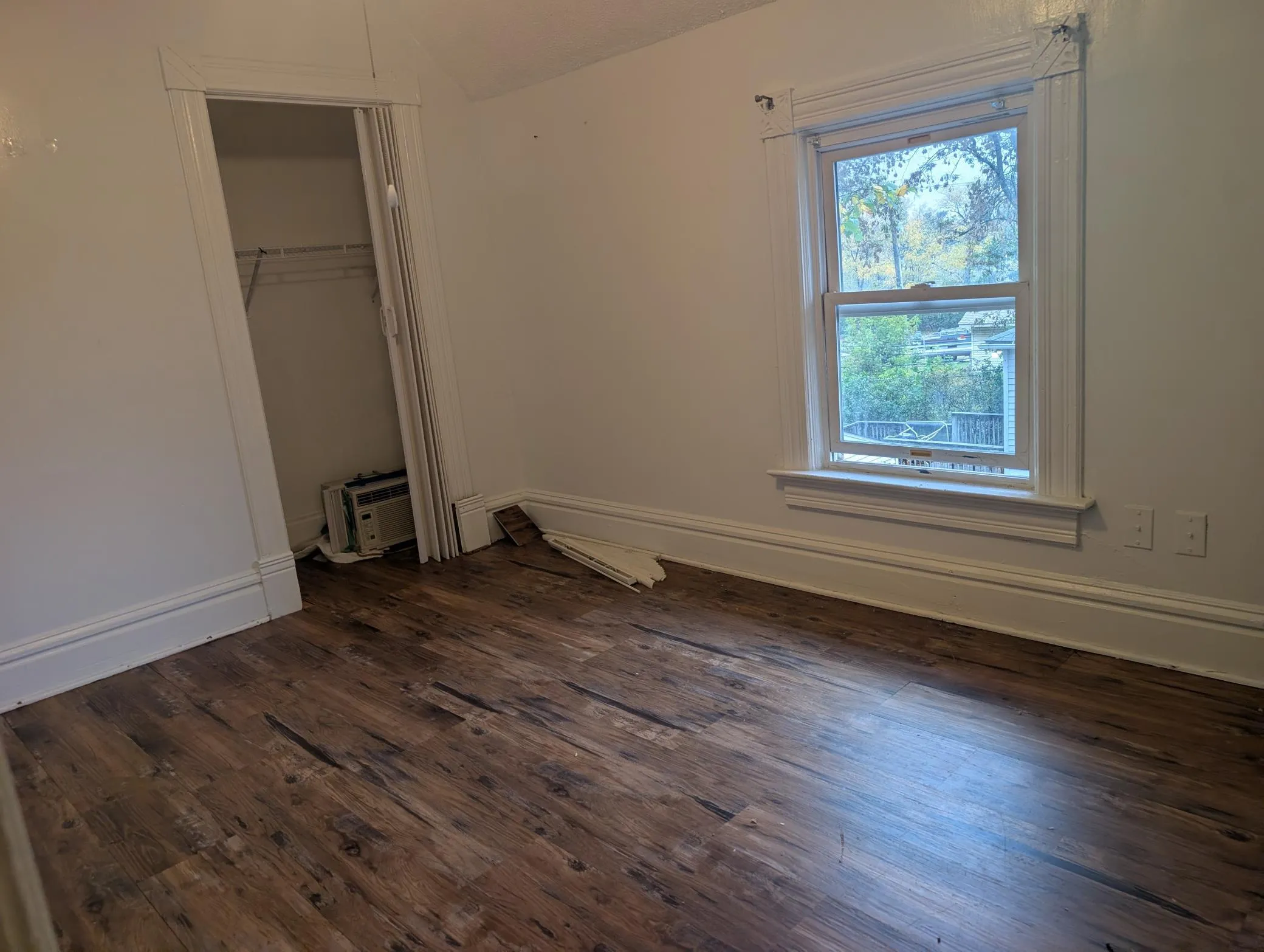 Photo 10 of 315 Chatsworth N Street