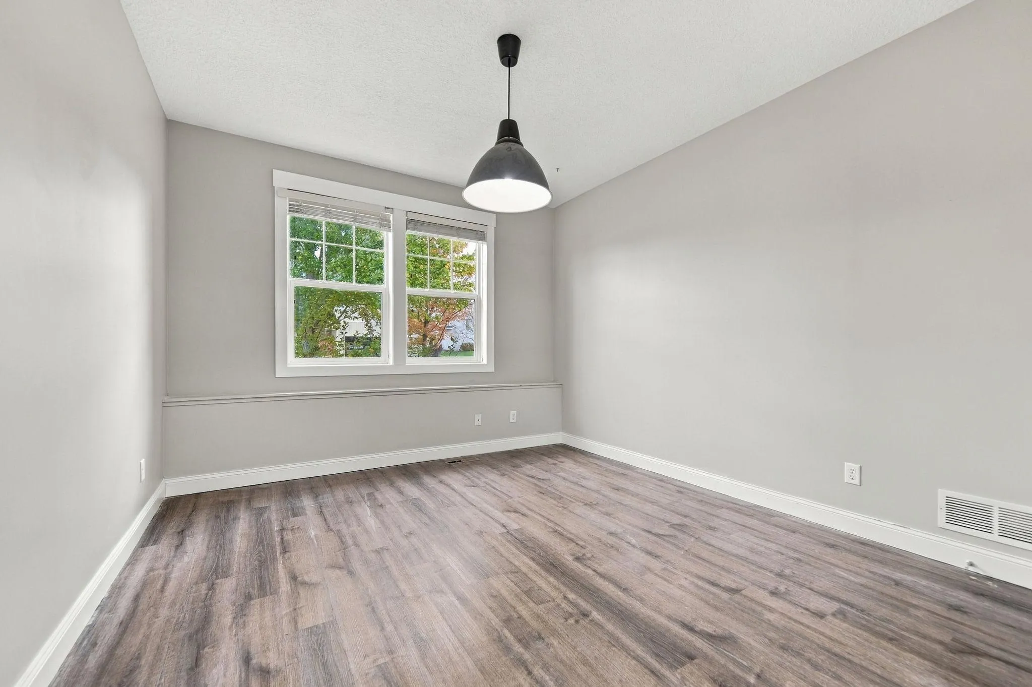 Photo 40 of 19317 Hilldale Avenue