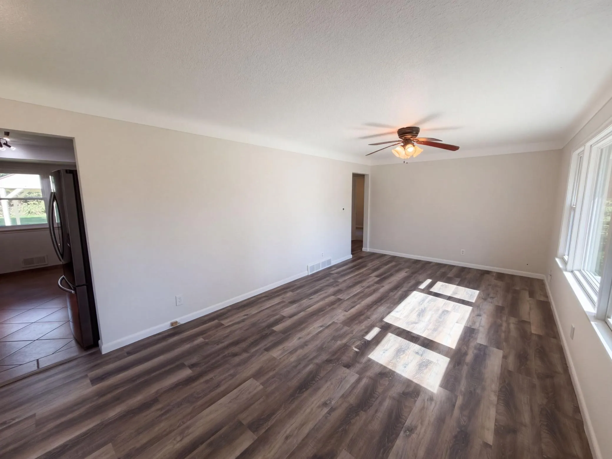 Photo 3 of 2517 Nokomis Avenue