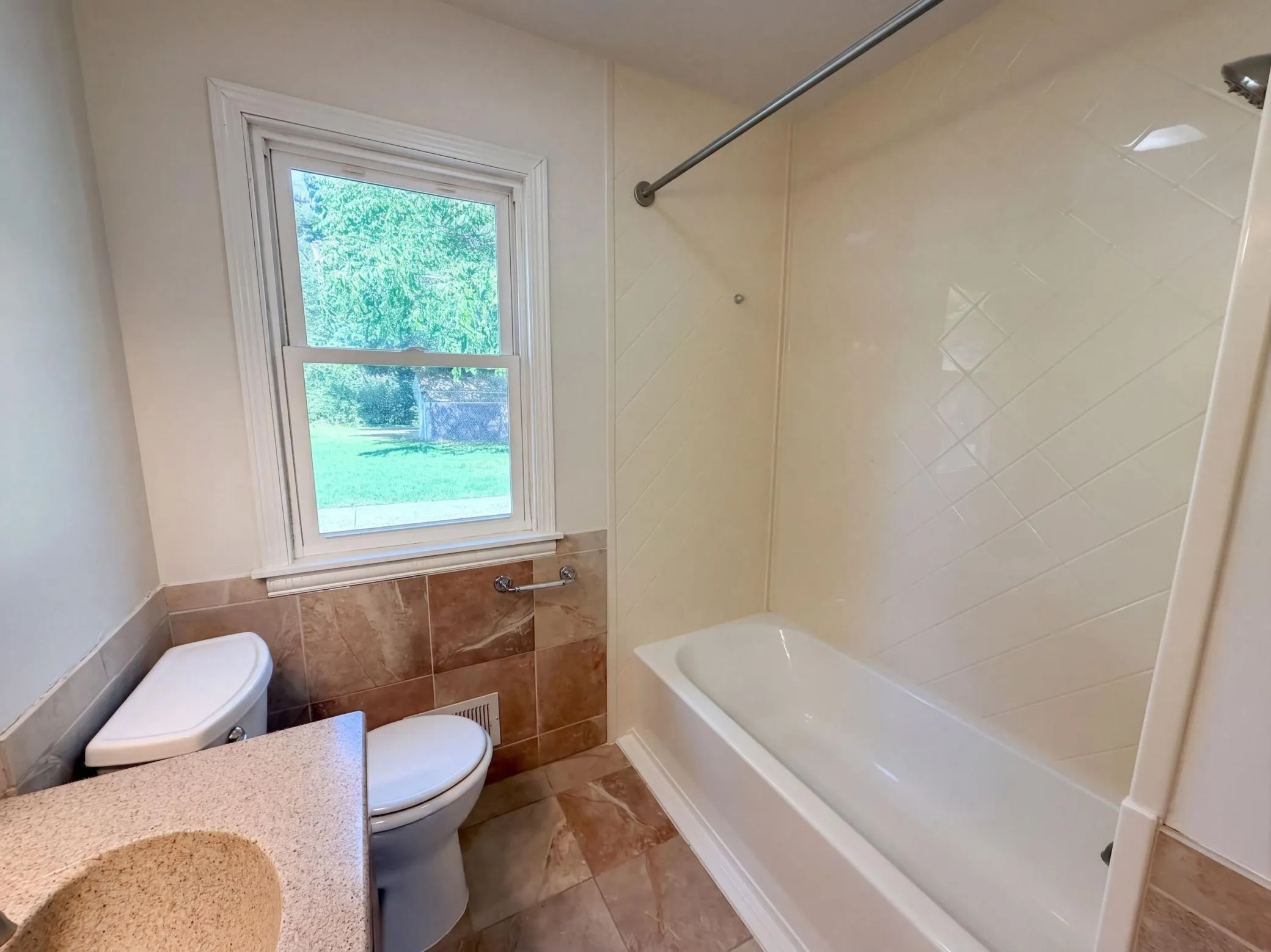Photo 15 of 2517 Nokomis Avenue