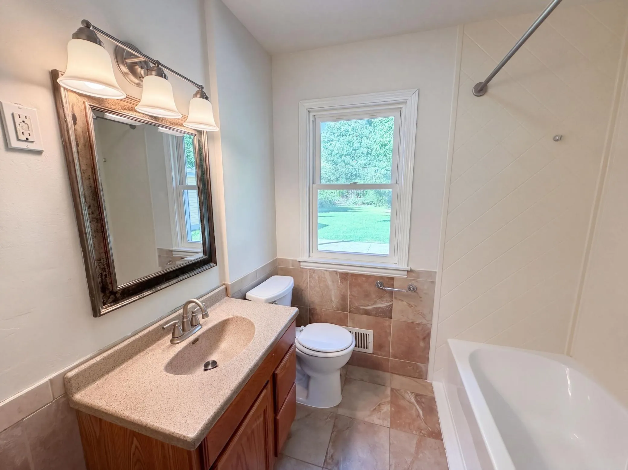 Photo 14 of 2517 Nokomis Avenue