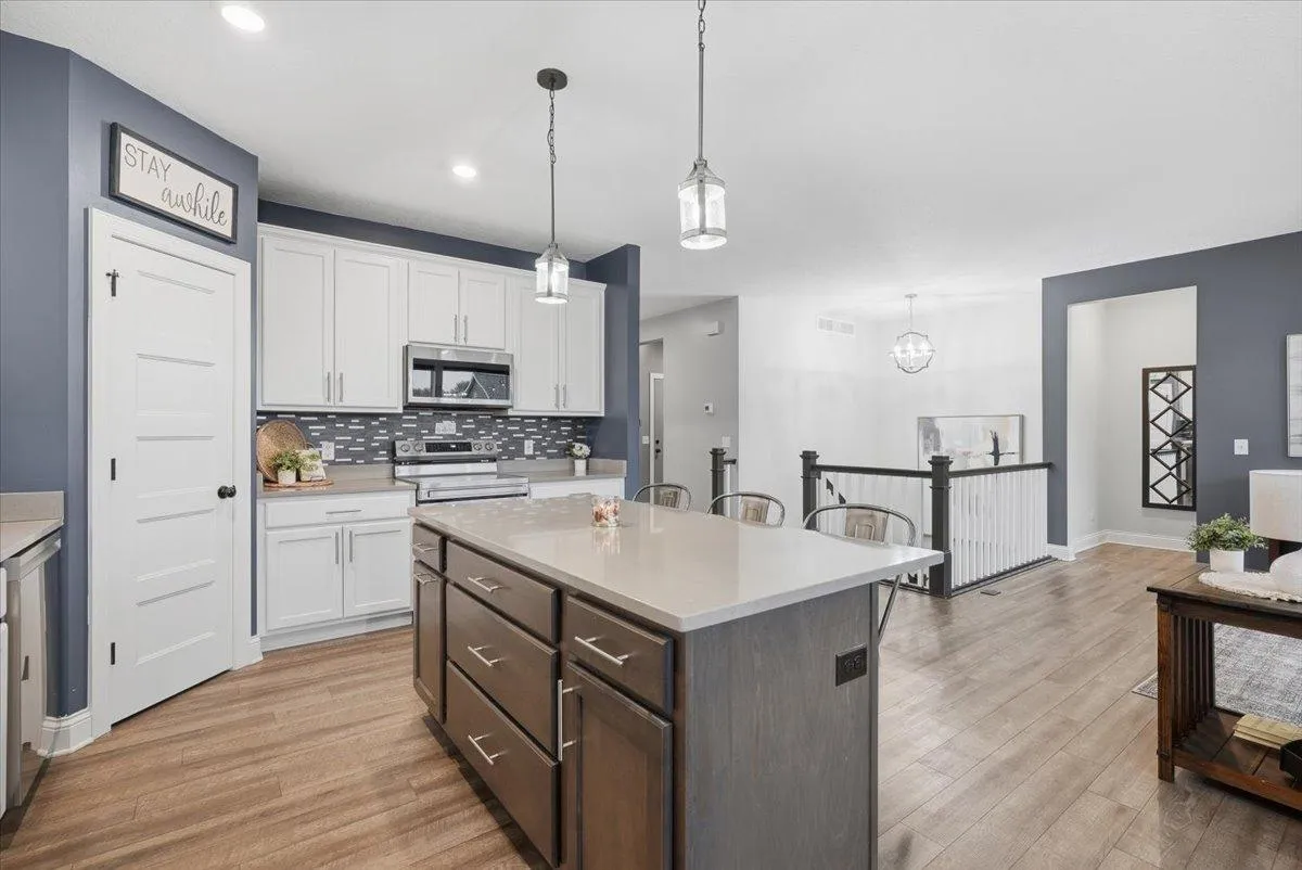 Photo 9 of 3129 Glasgow Street