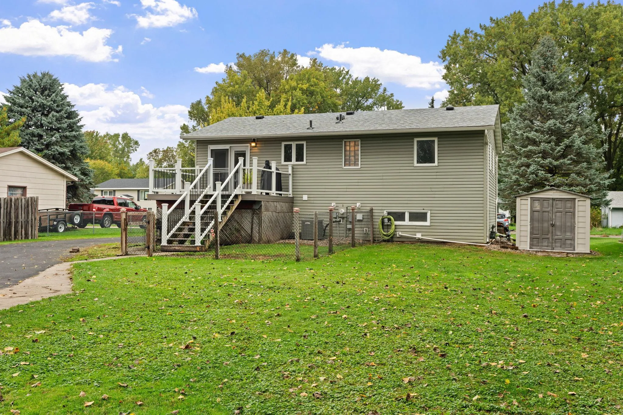 Photo 39 of 680 Hiawatha Avenue