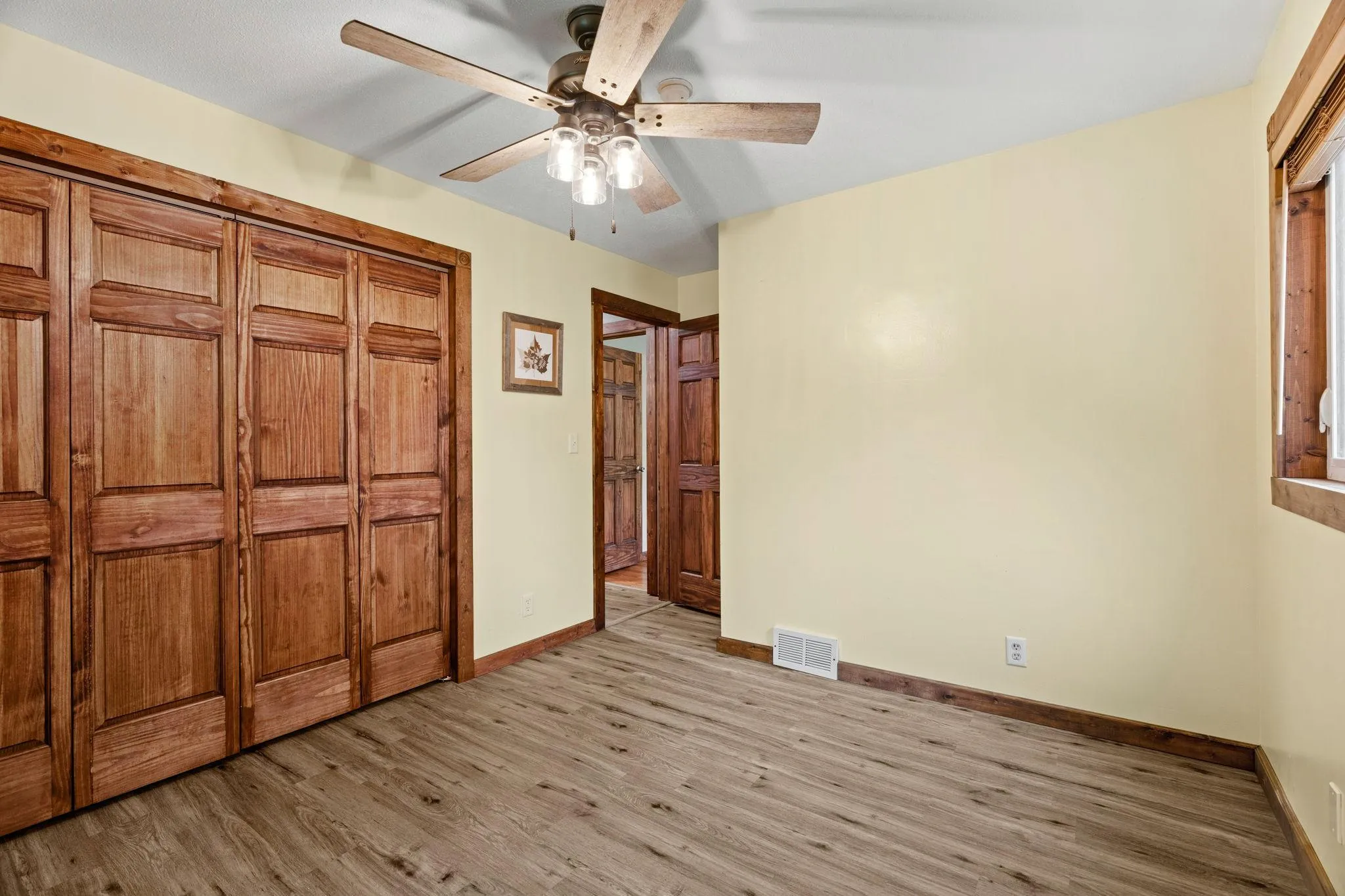 Photo 23 of 680 Hiawatha Avenue