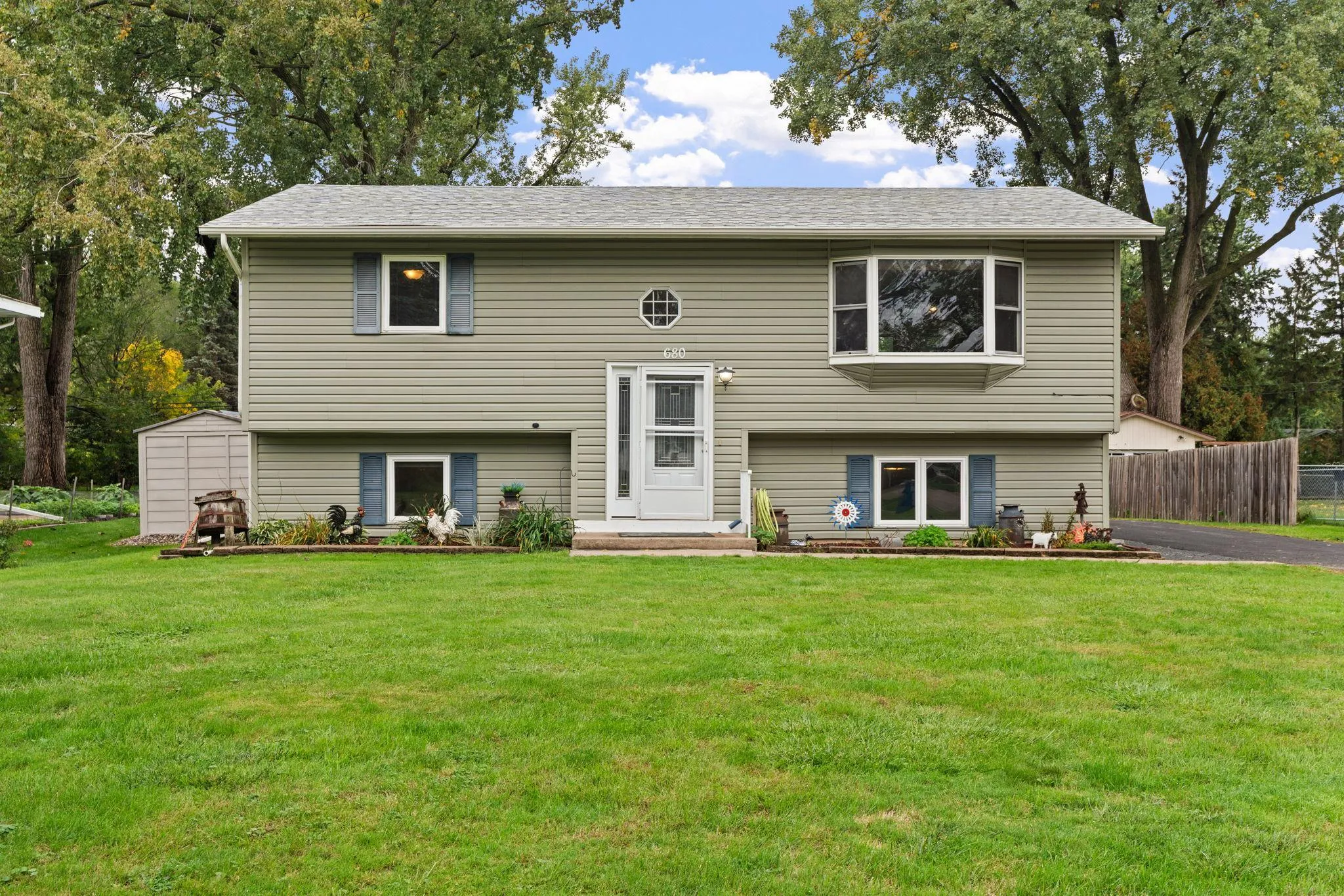 Photo 36 of 680 Hiawatha Avenue