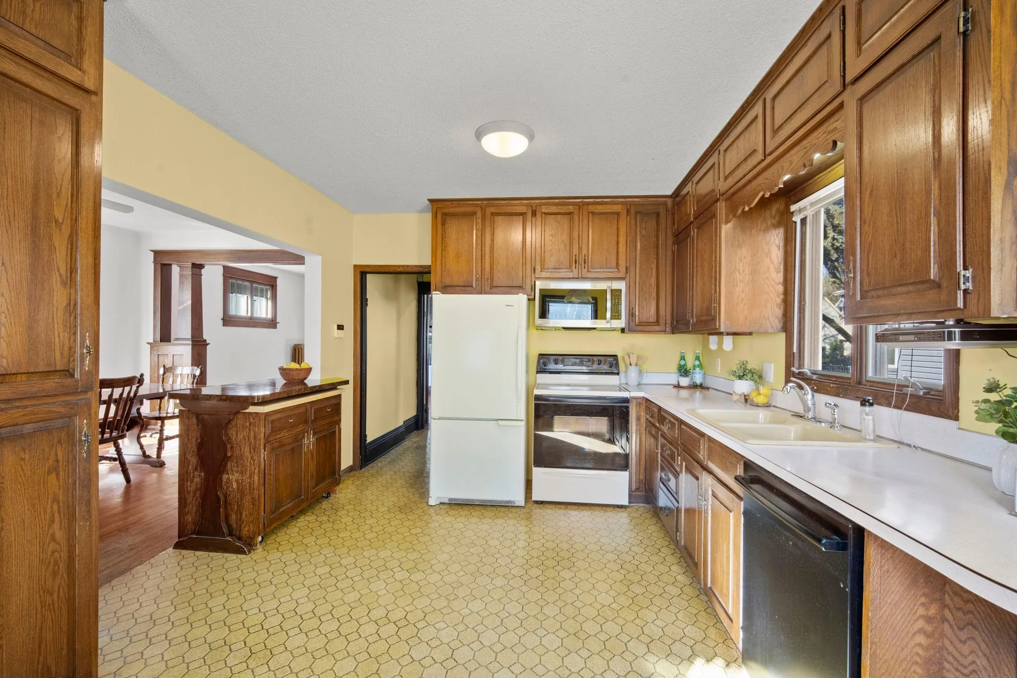 Photo 15 of 1010 Jenks Avenue
