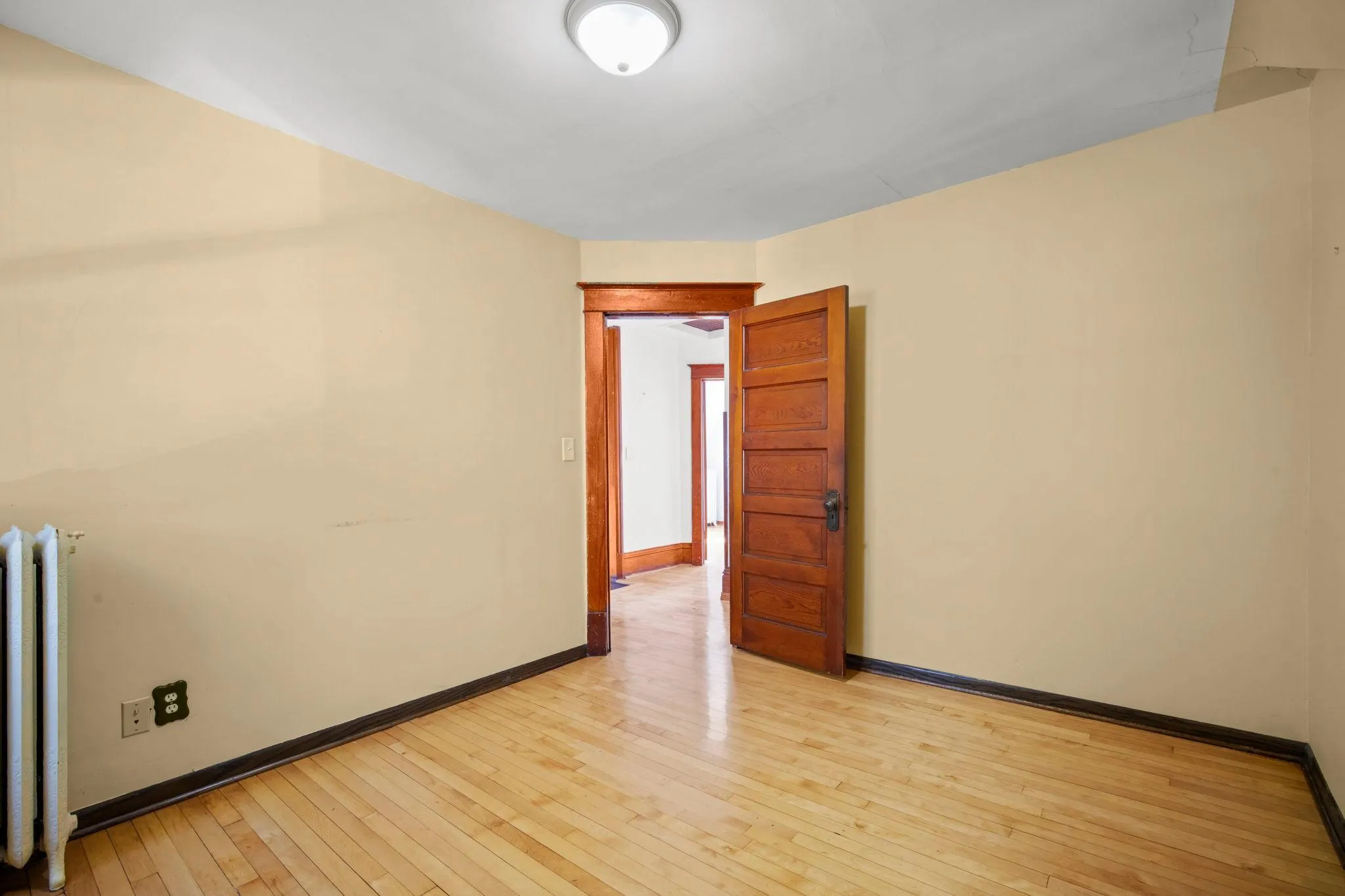 Photo 31 of 1010 Jenks Avenue