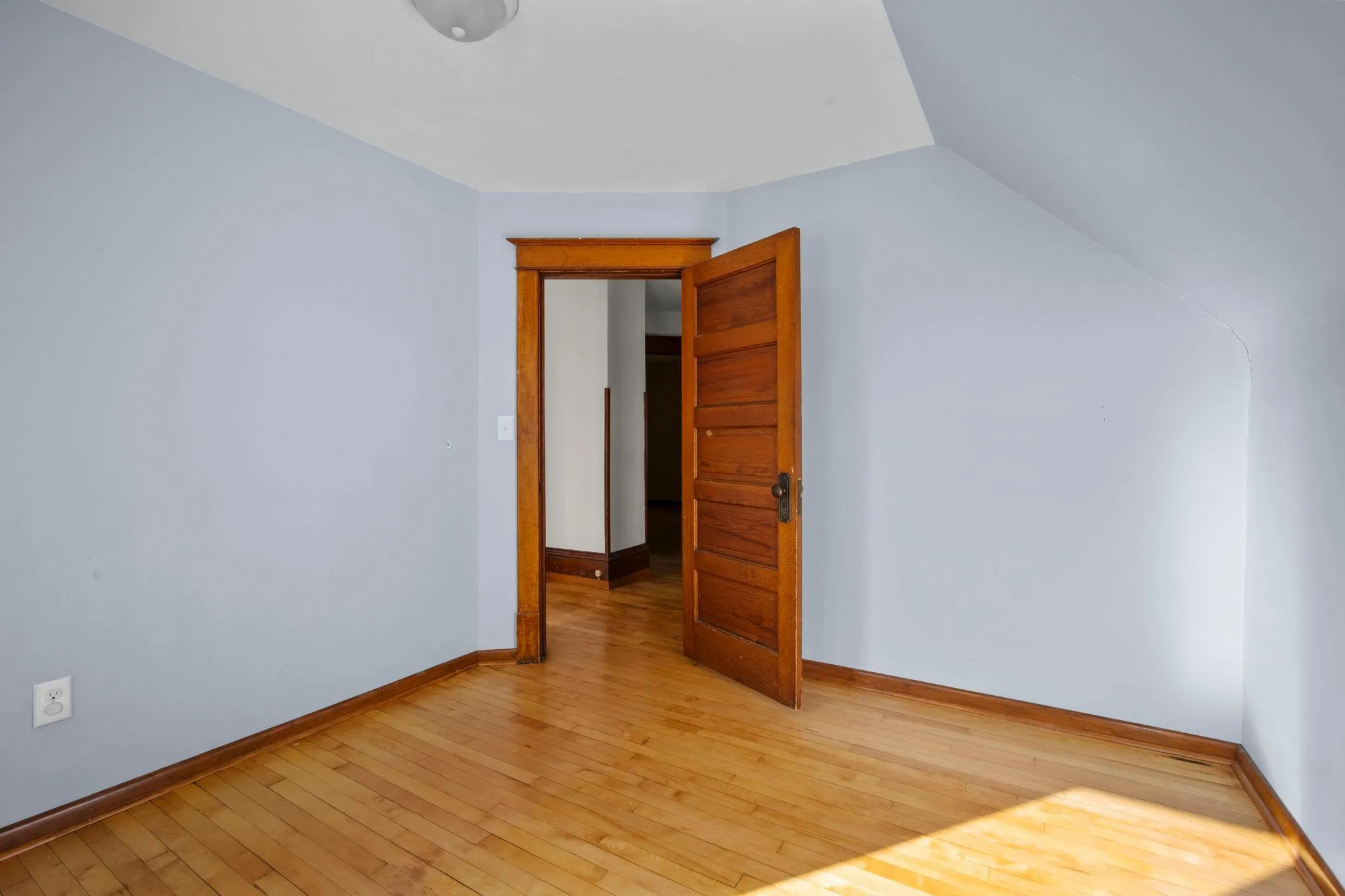 Photo 33 of 1010 Jenks Avenue