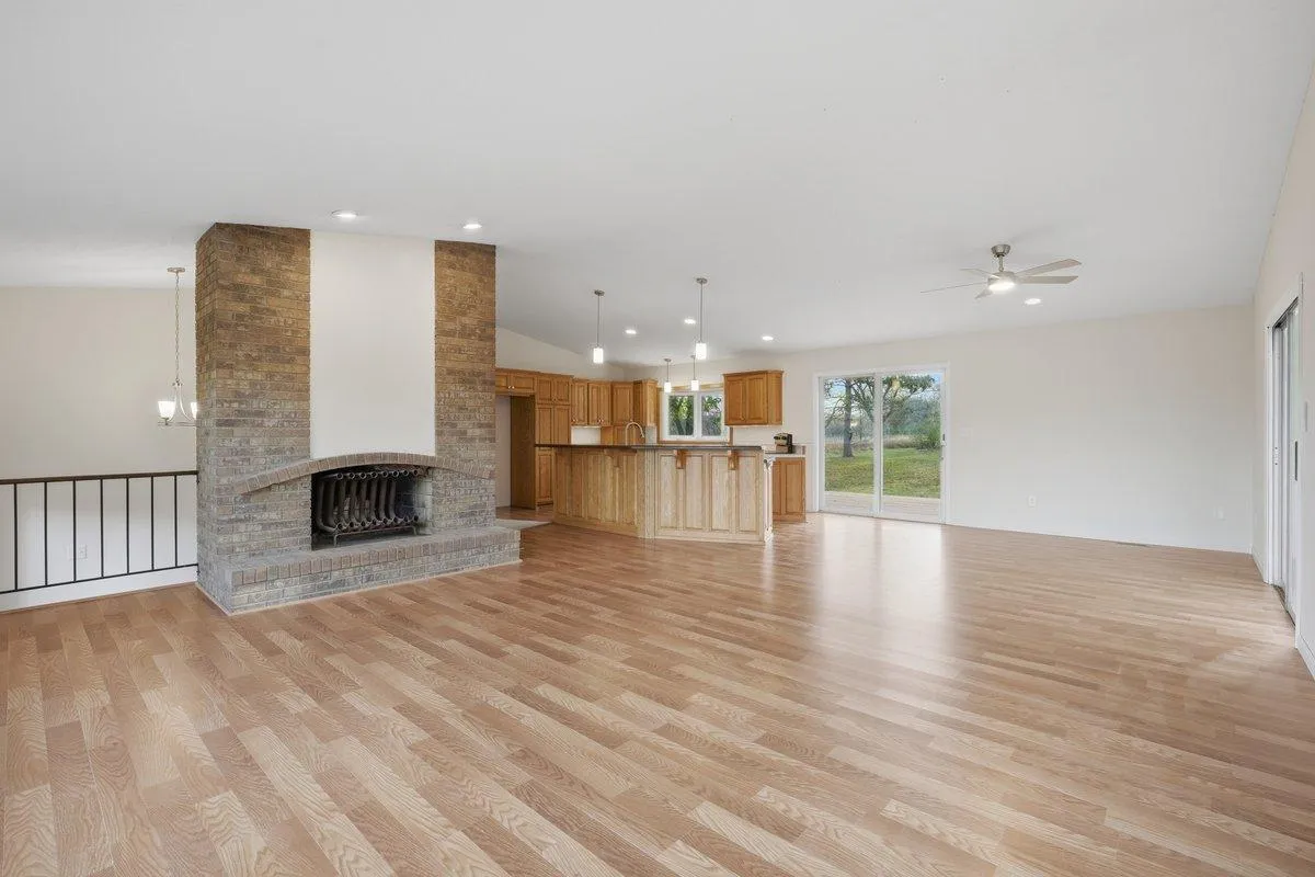 Photo 8 of 427 N Glover Road