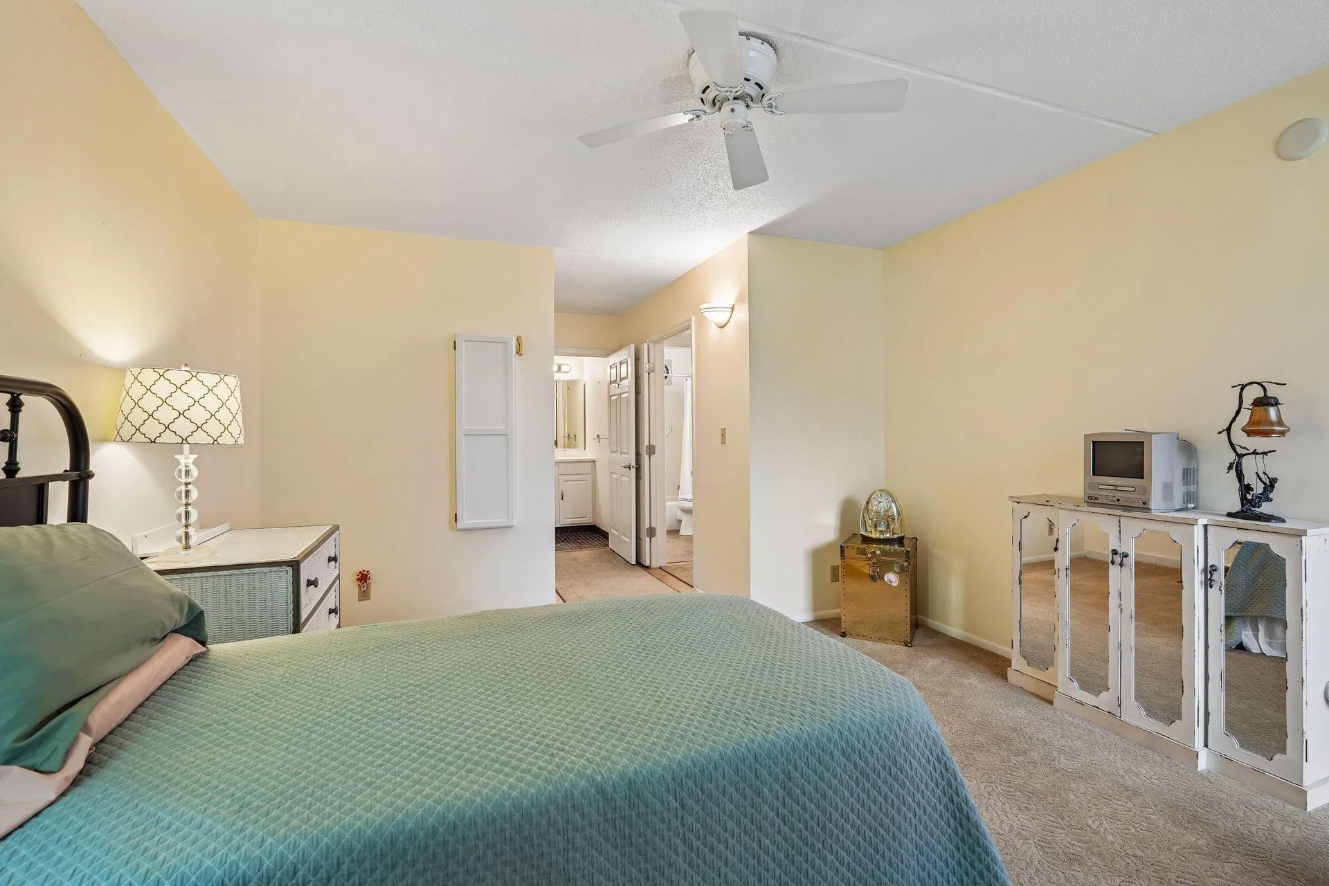 Photo 12 of 6730 Vernon S Avenue Unit 312
