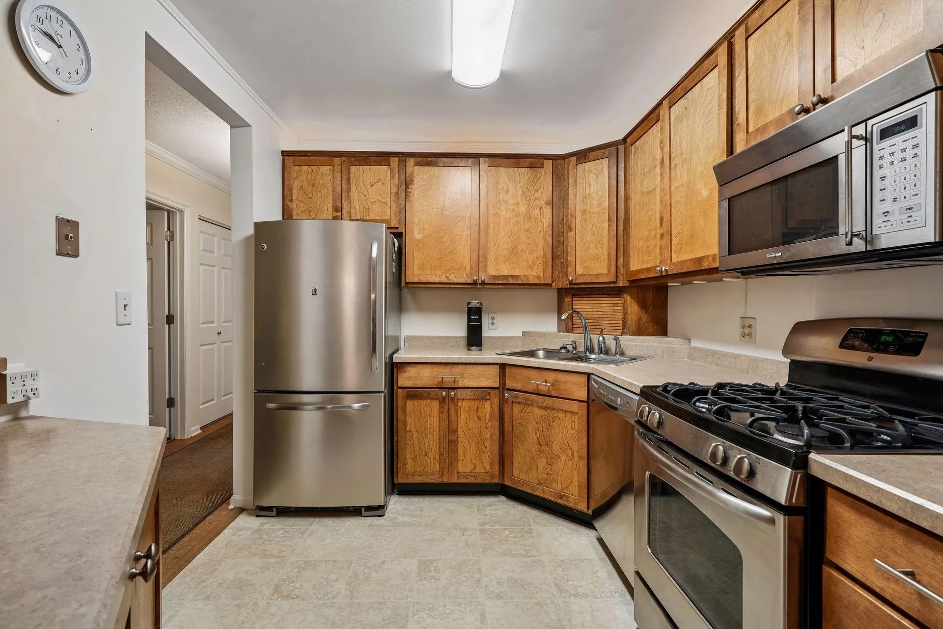 Photo 10 of 6730 Vernon S Avenue Unit 312