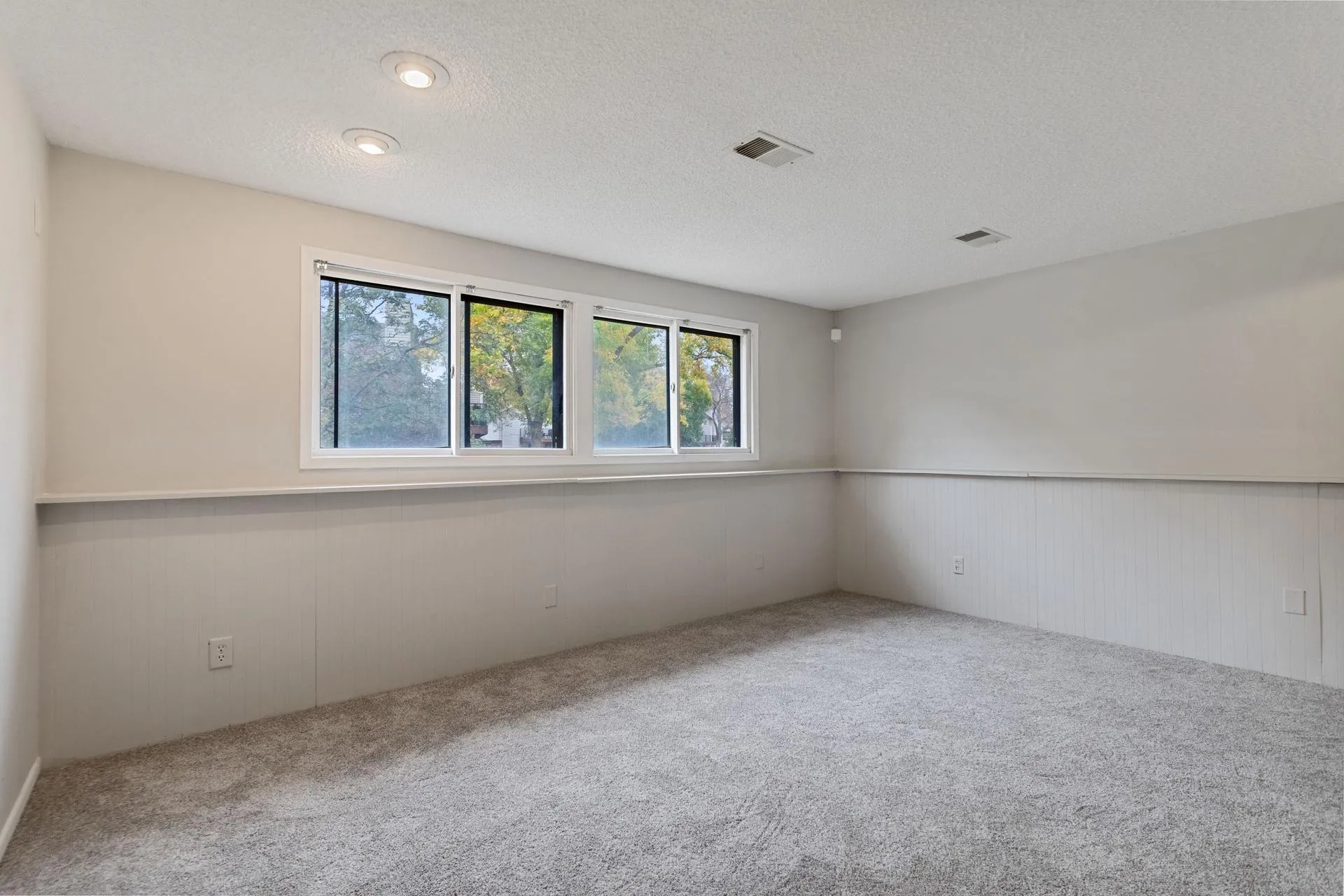 Photo 18 of 866 94th Ne Avenue