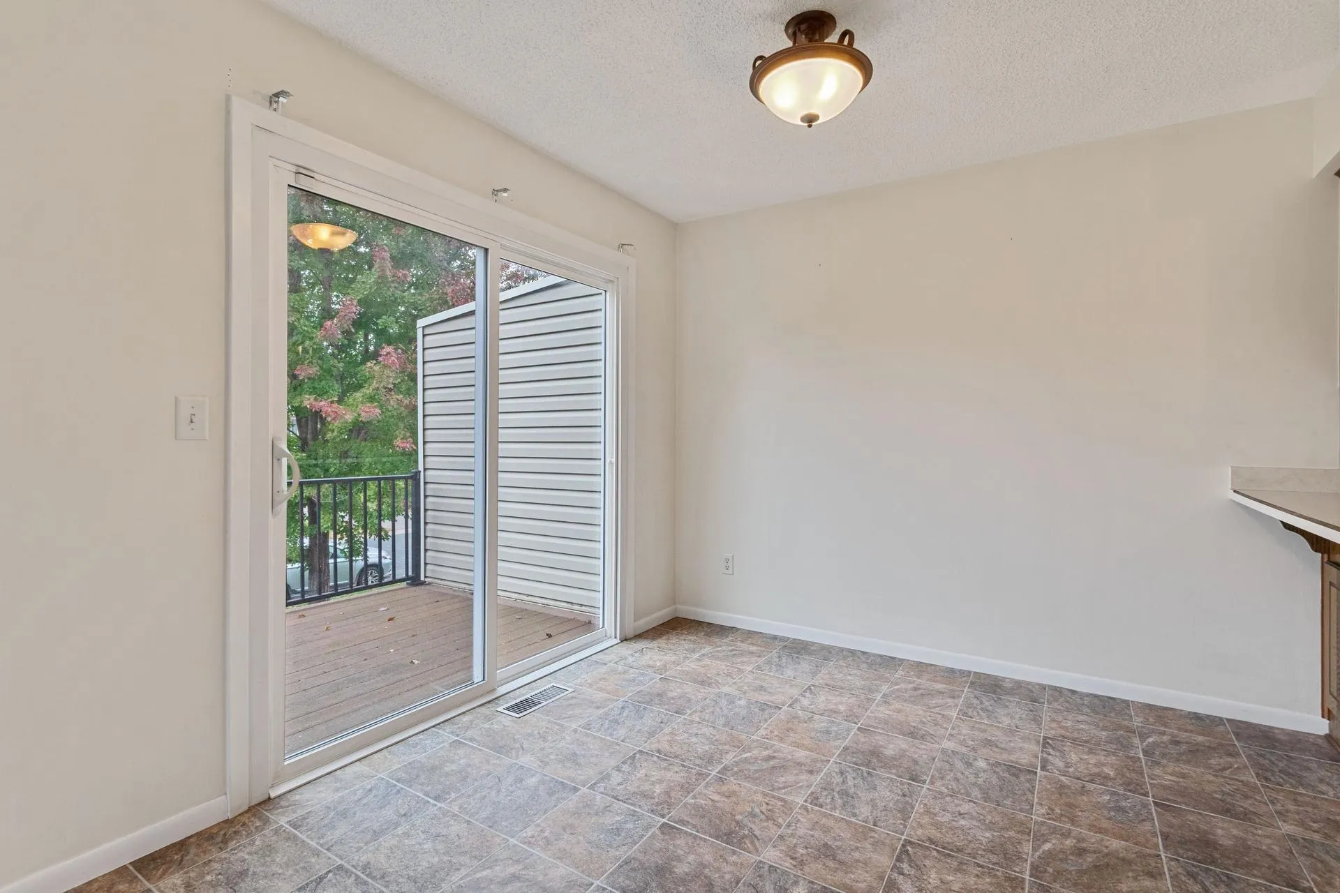 Photo 9 of 866 94th Ne Avenue